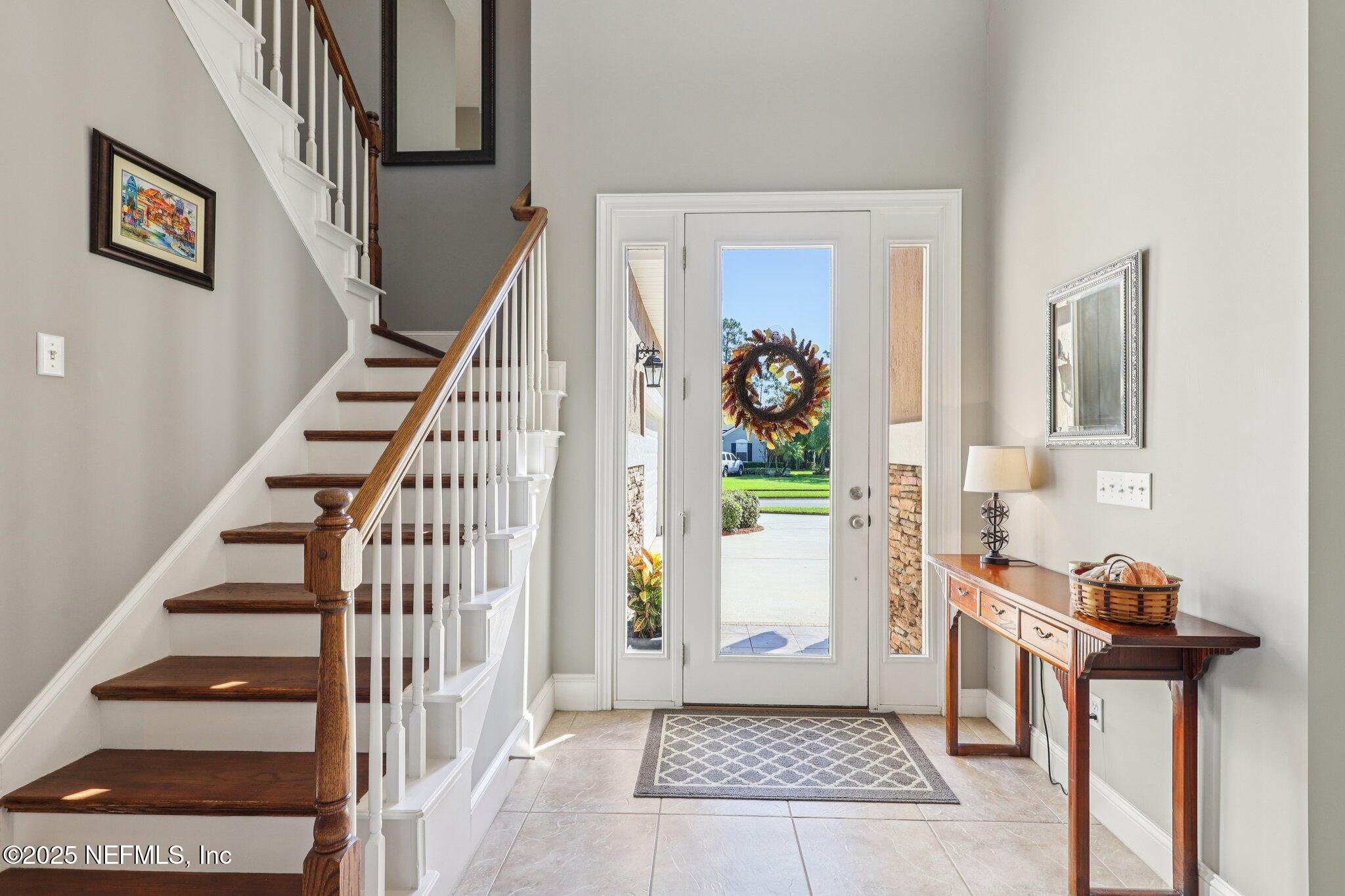 2111 AUTUMN COVE Circle