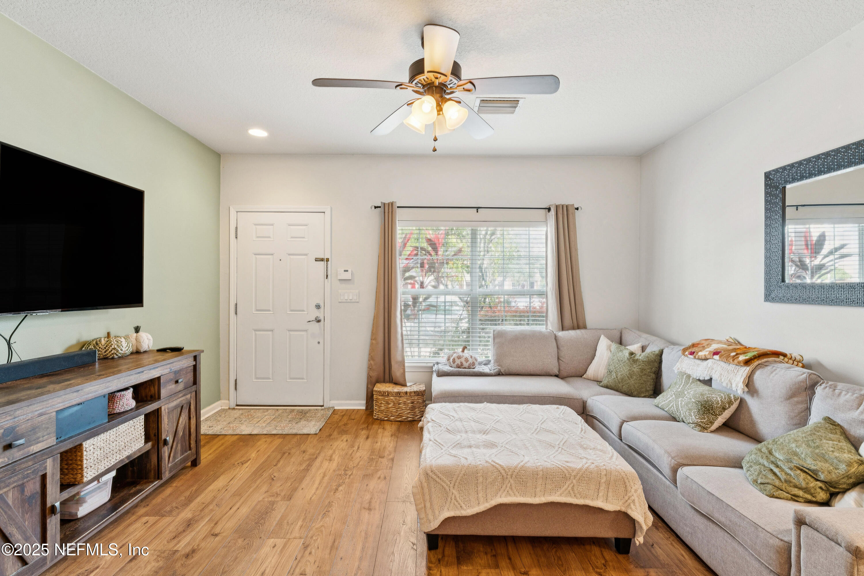 8122 SUMMERGATE Court