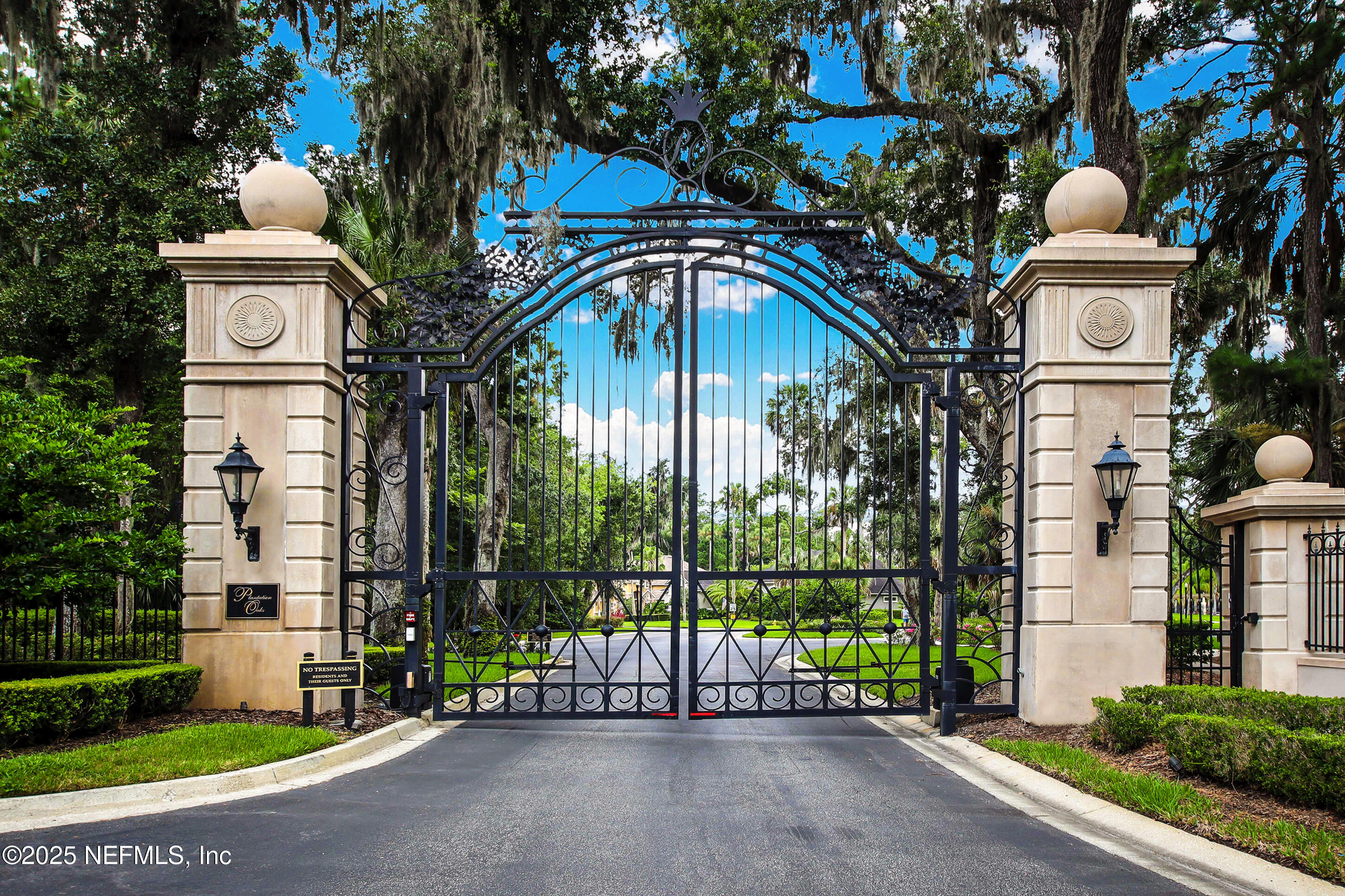 532 HONEY LOCUST Lane