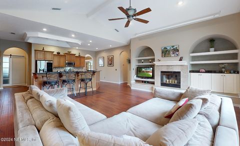 Single Family Residence in Fleming Island FL 1695 MISTY LAKE Drive 11.jpg