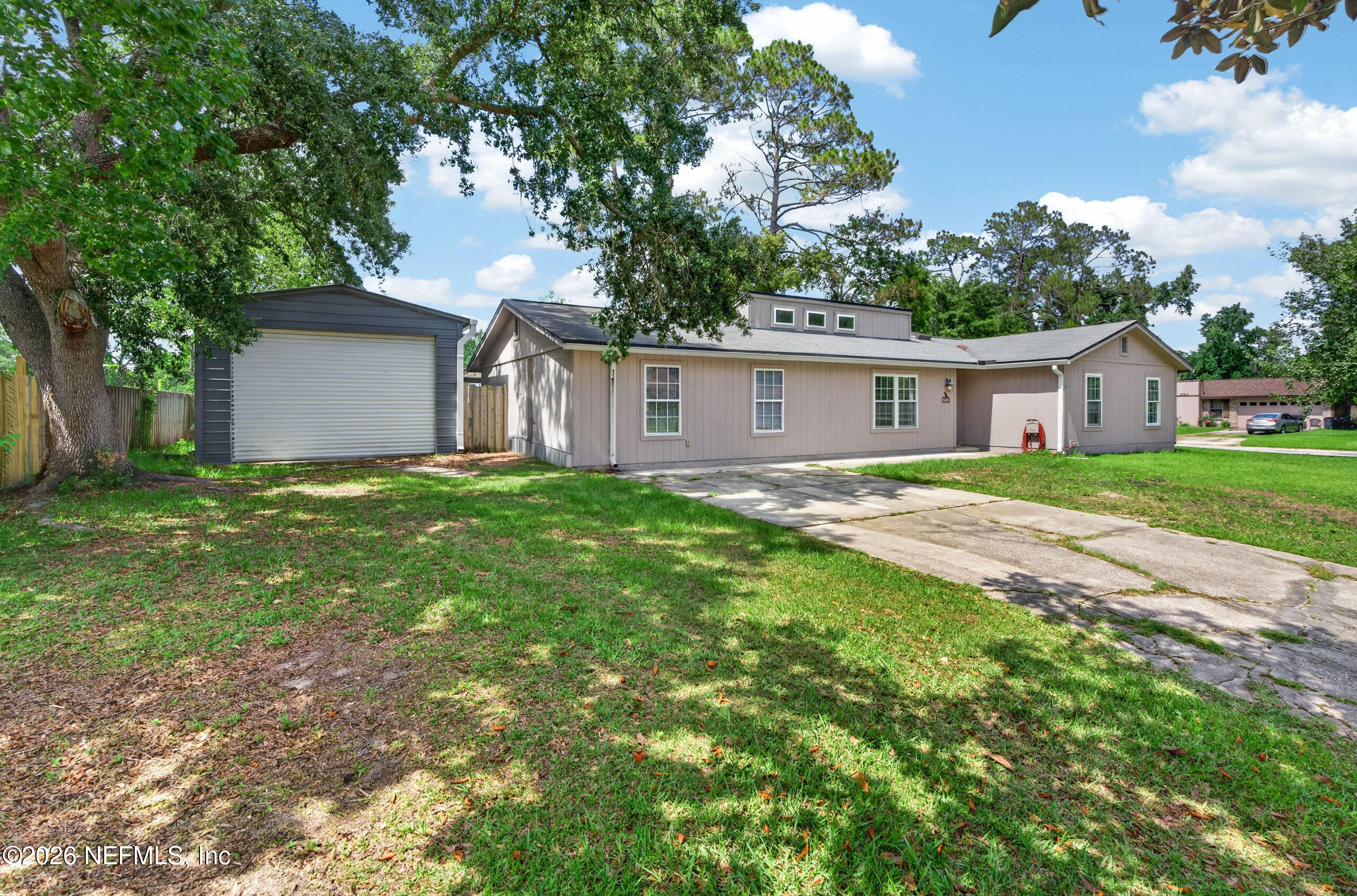 253 DEERWOOD Circle E - Photo 4