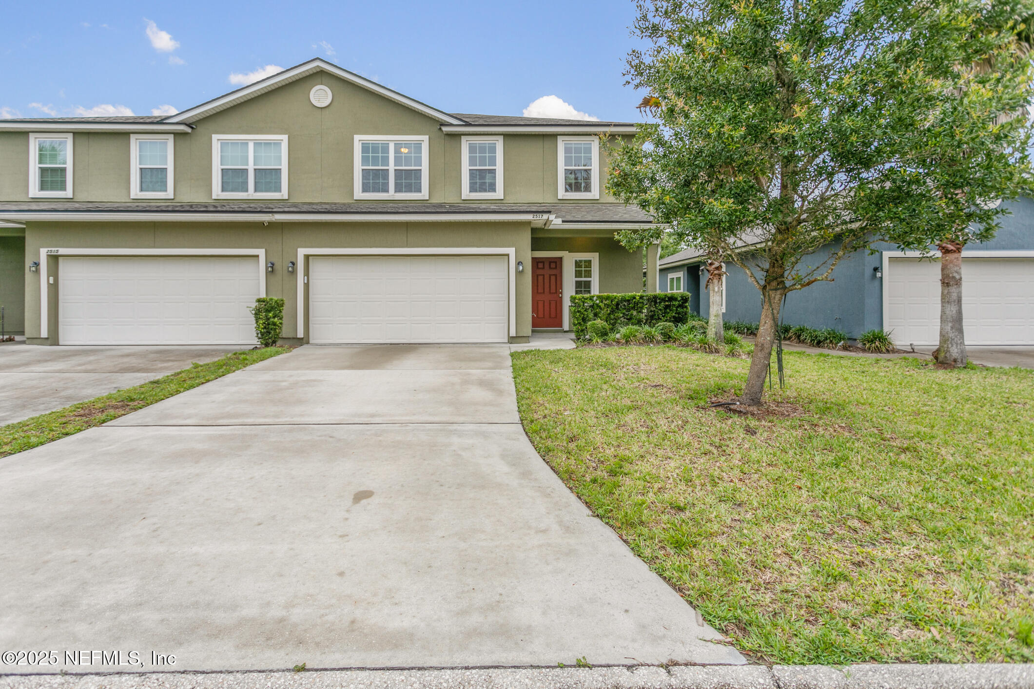 2517 CANEY OAKS Drive W