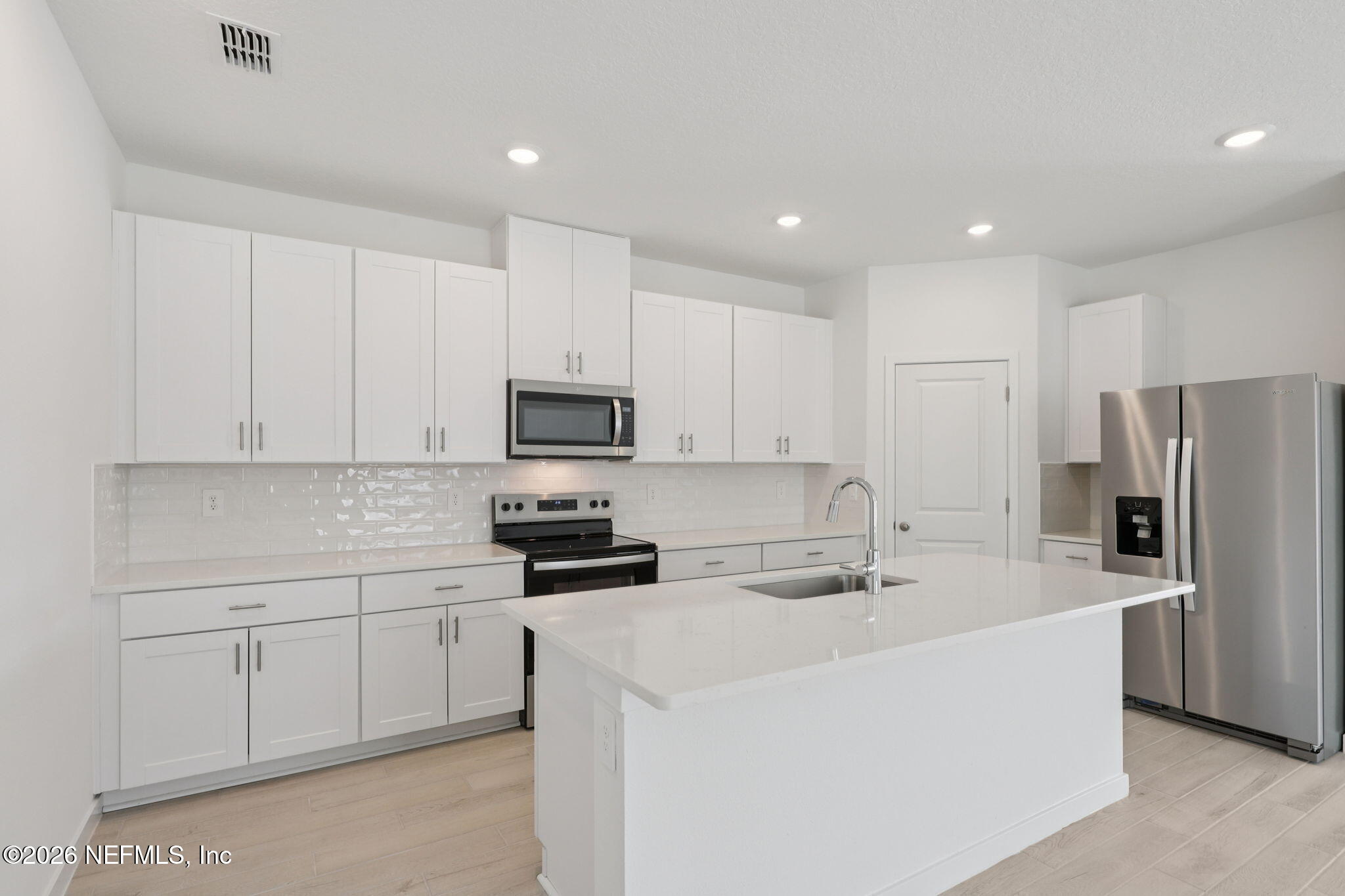 7386 EVERETT FOREST Drive