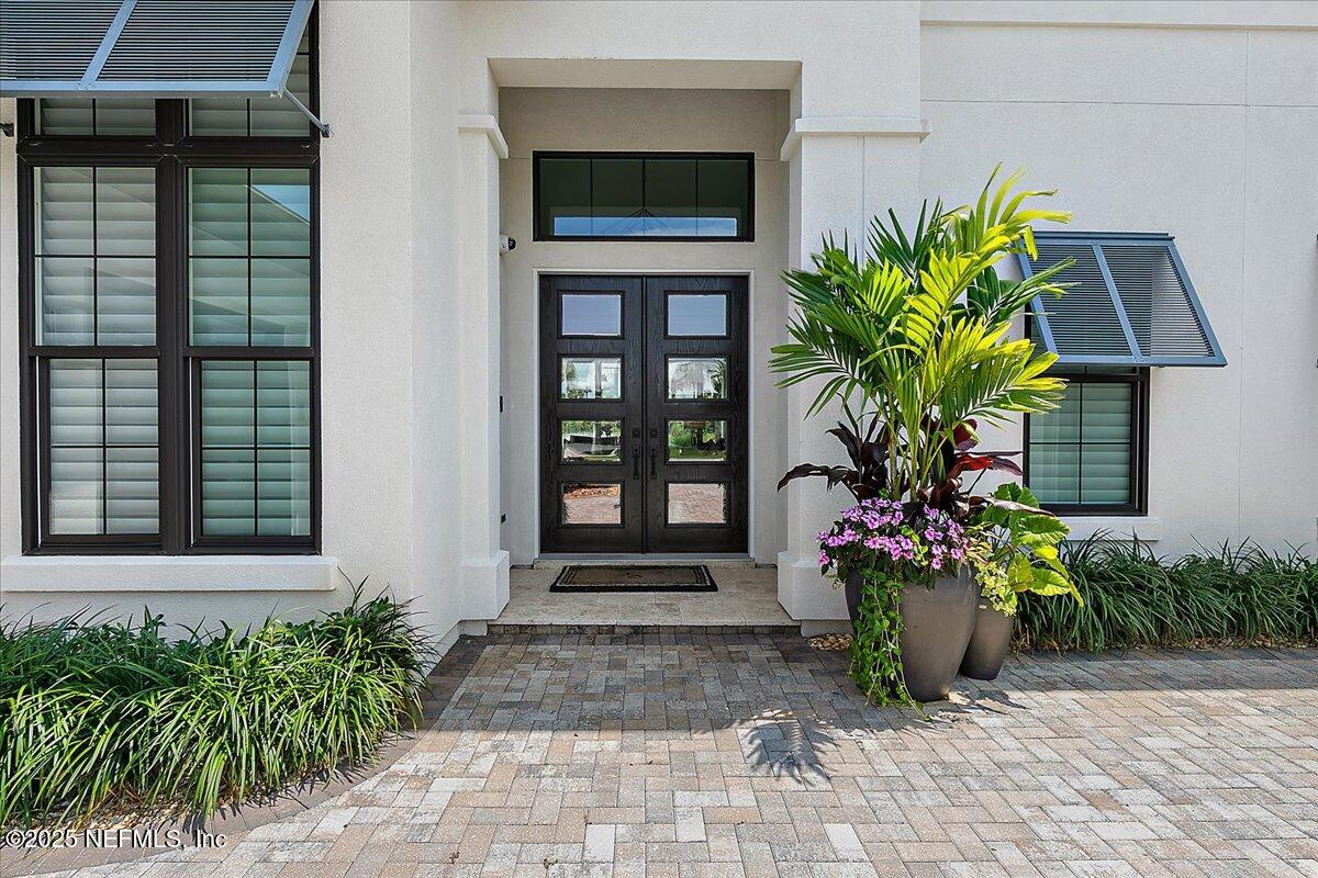 107 SEA GLASS Way