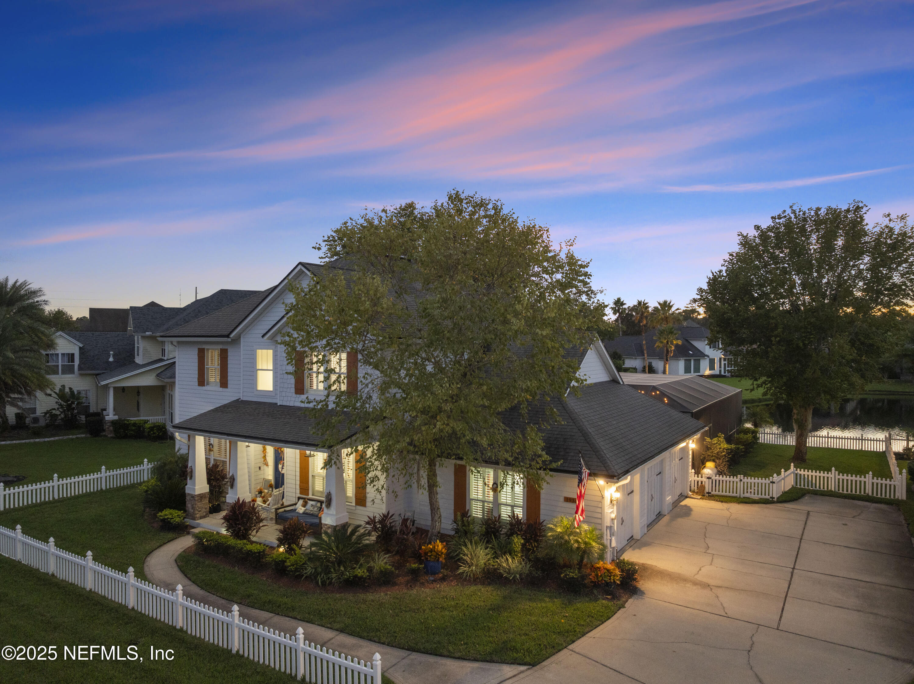 1936 MOORINGS Circle