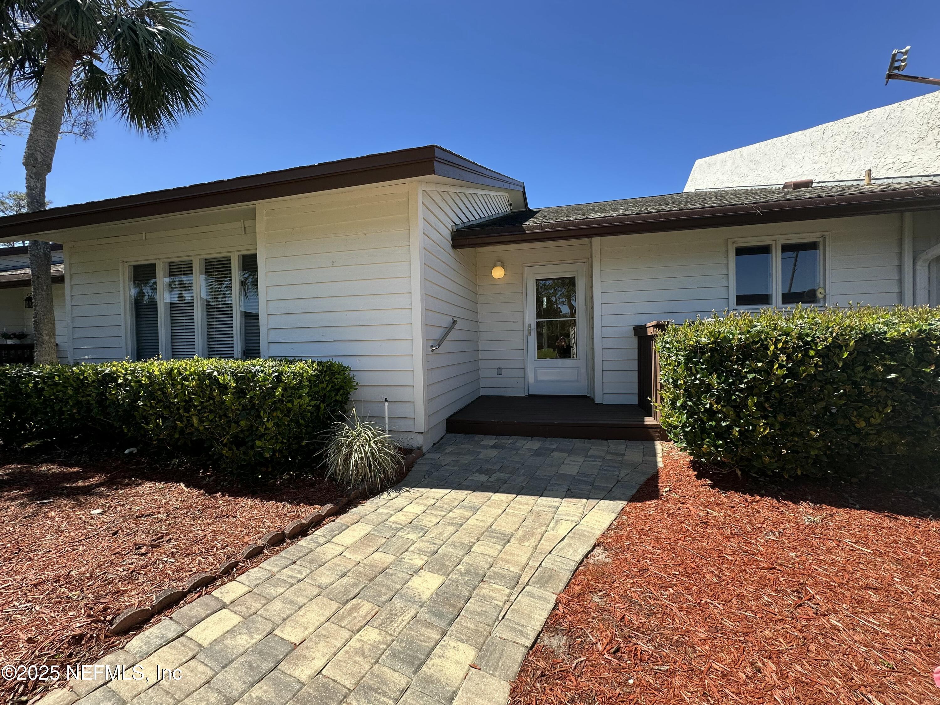 525 QUAIL POINTE Lane