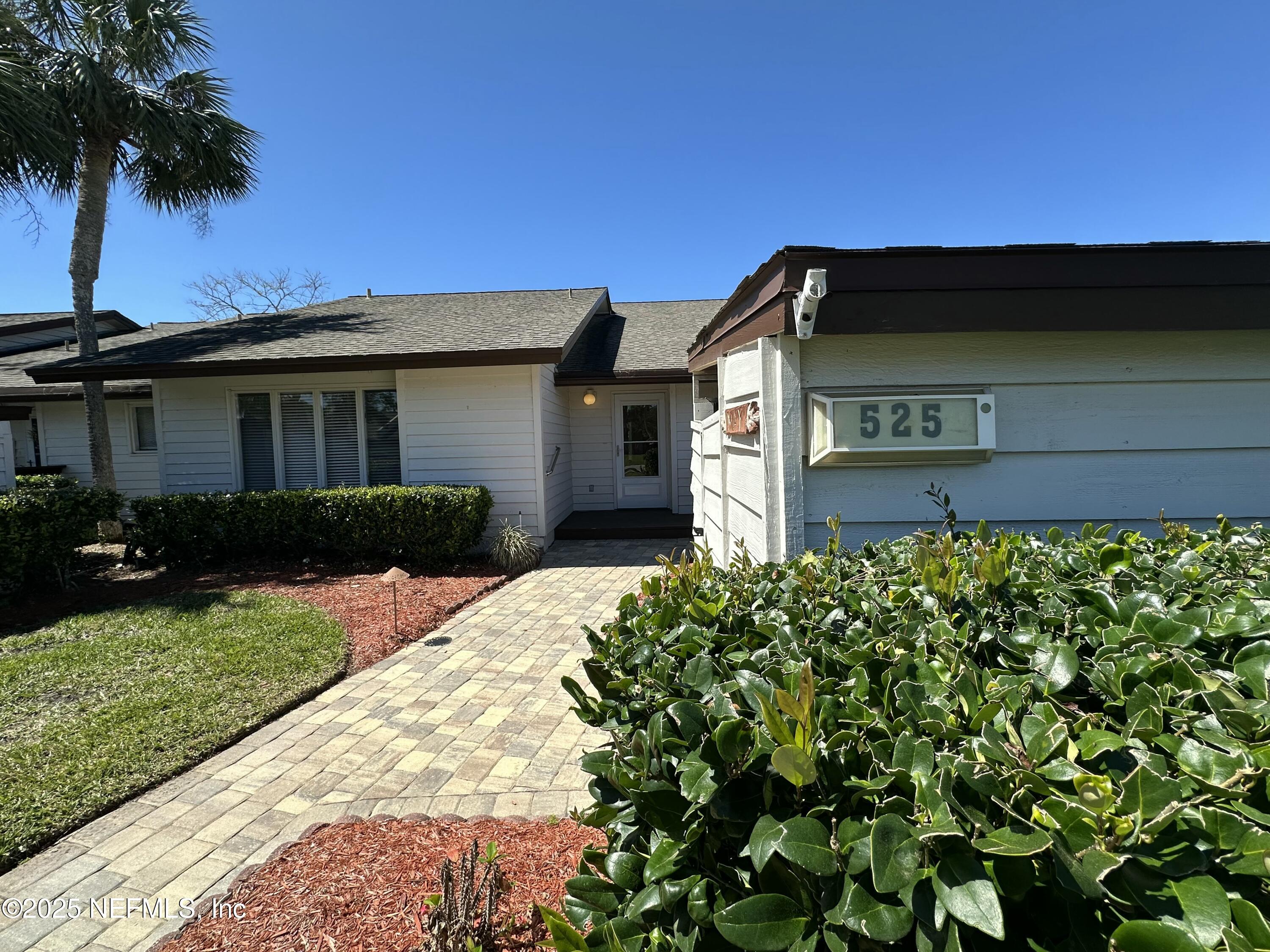 525 QUAIL POINTE Lane