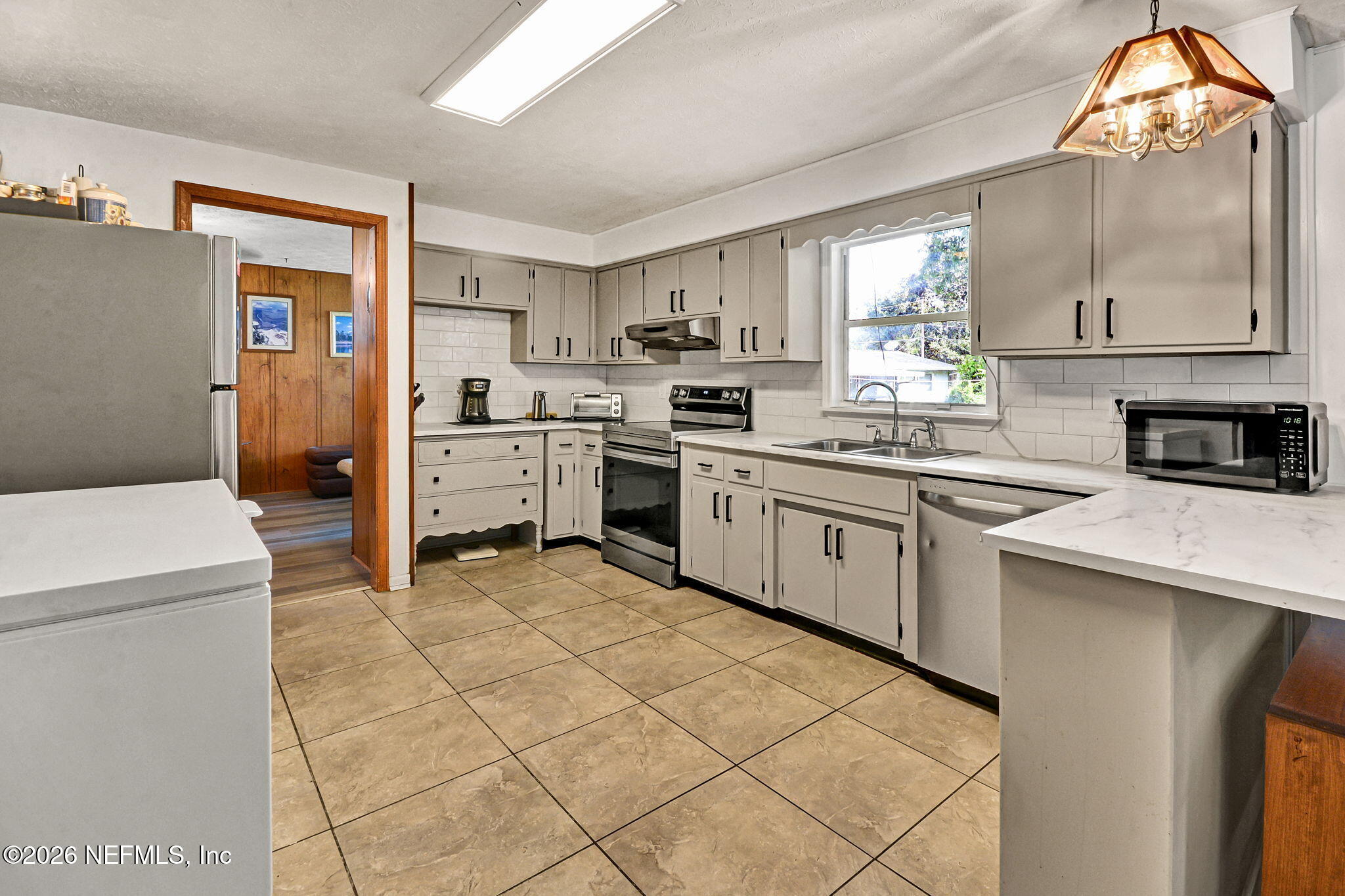 549 CLERMONT Avenue S