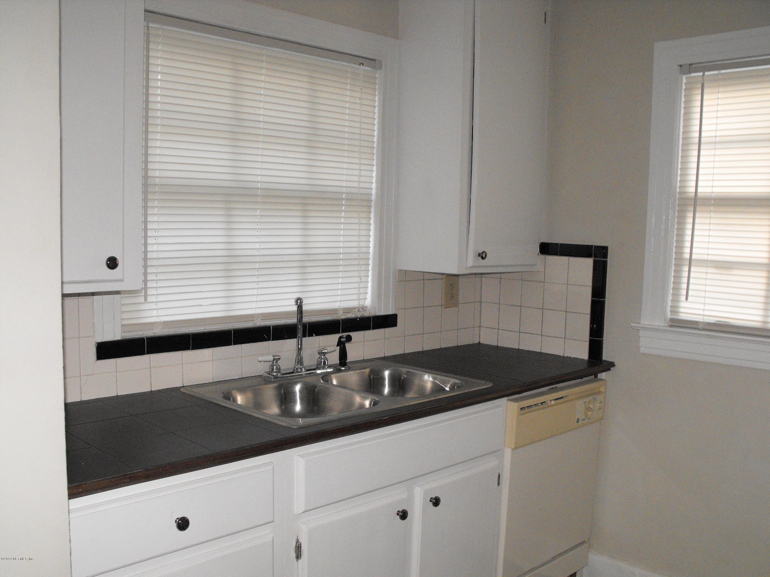 2351 ERNEST Street 1