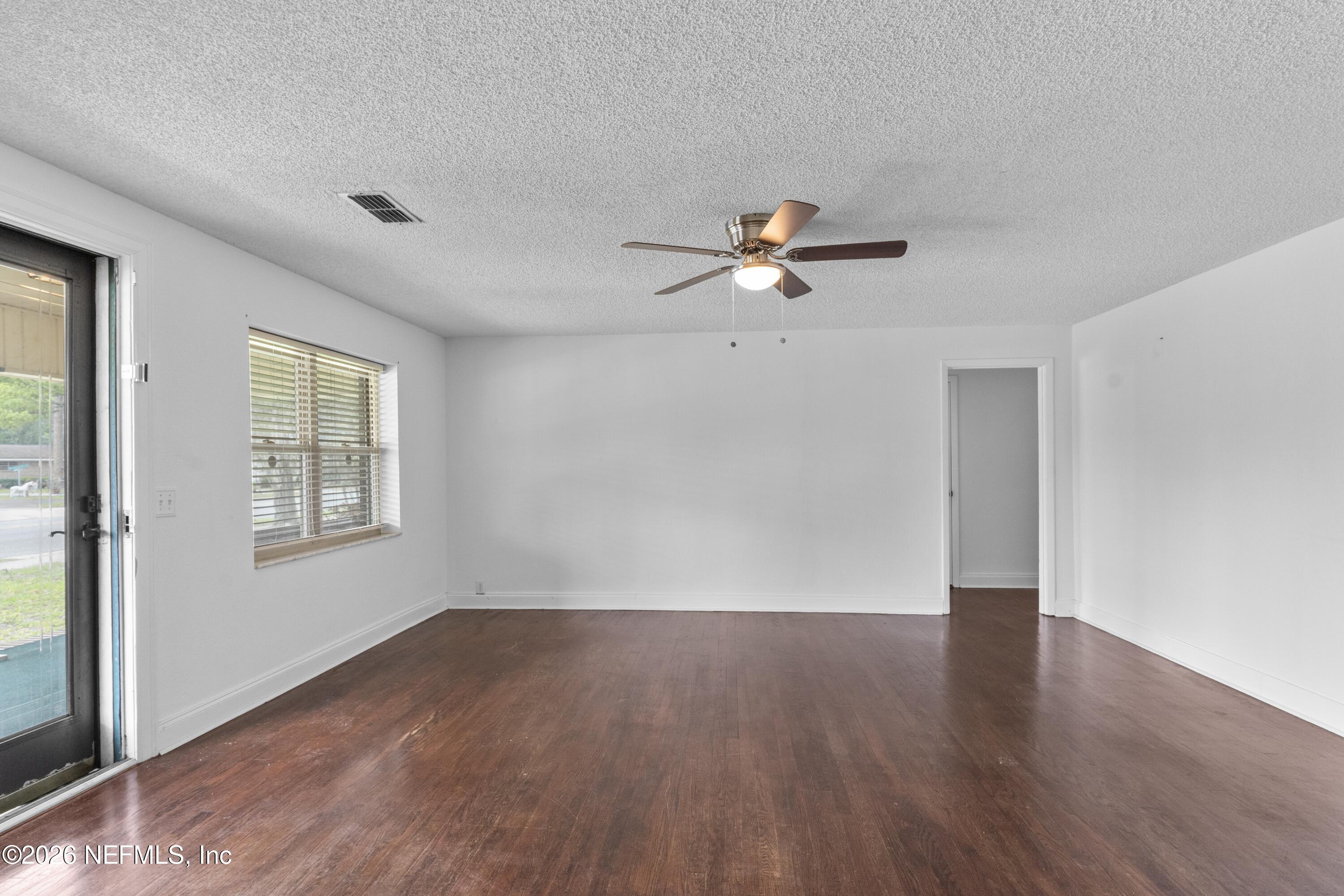 164 6TH Street N