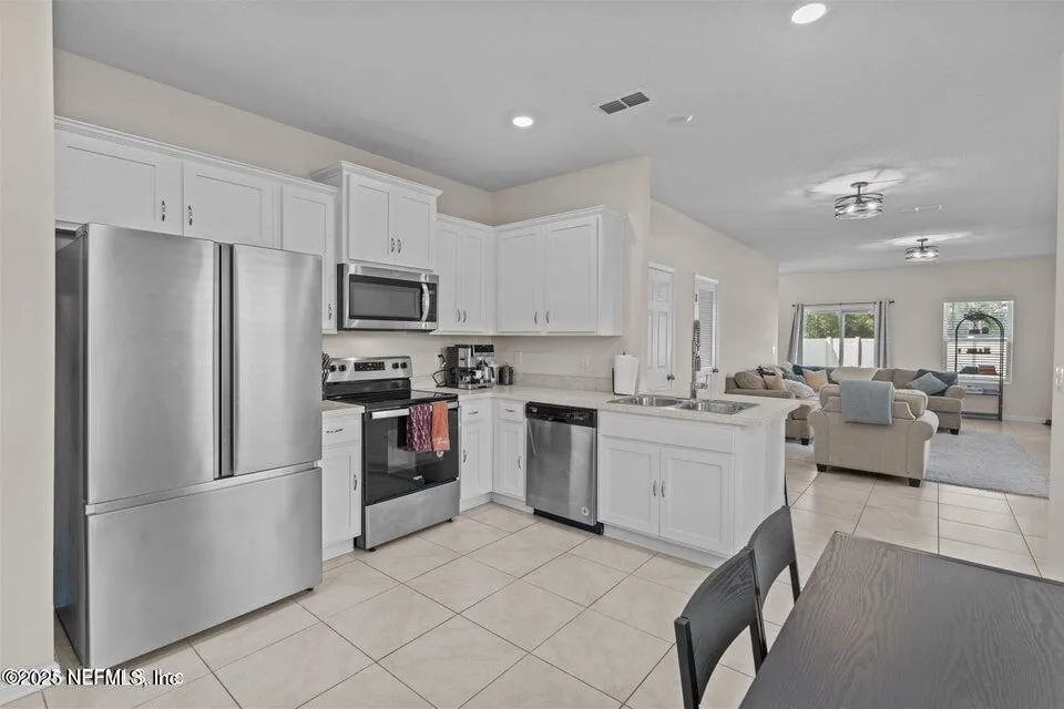 Jacksonville, Florida 32218, United States, 3 Bedrooms Bedrooms, ,3 BathroomsBathrooms,Residential,Active,142620