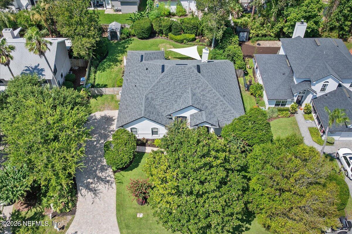 525 SUNSET Drive