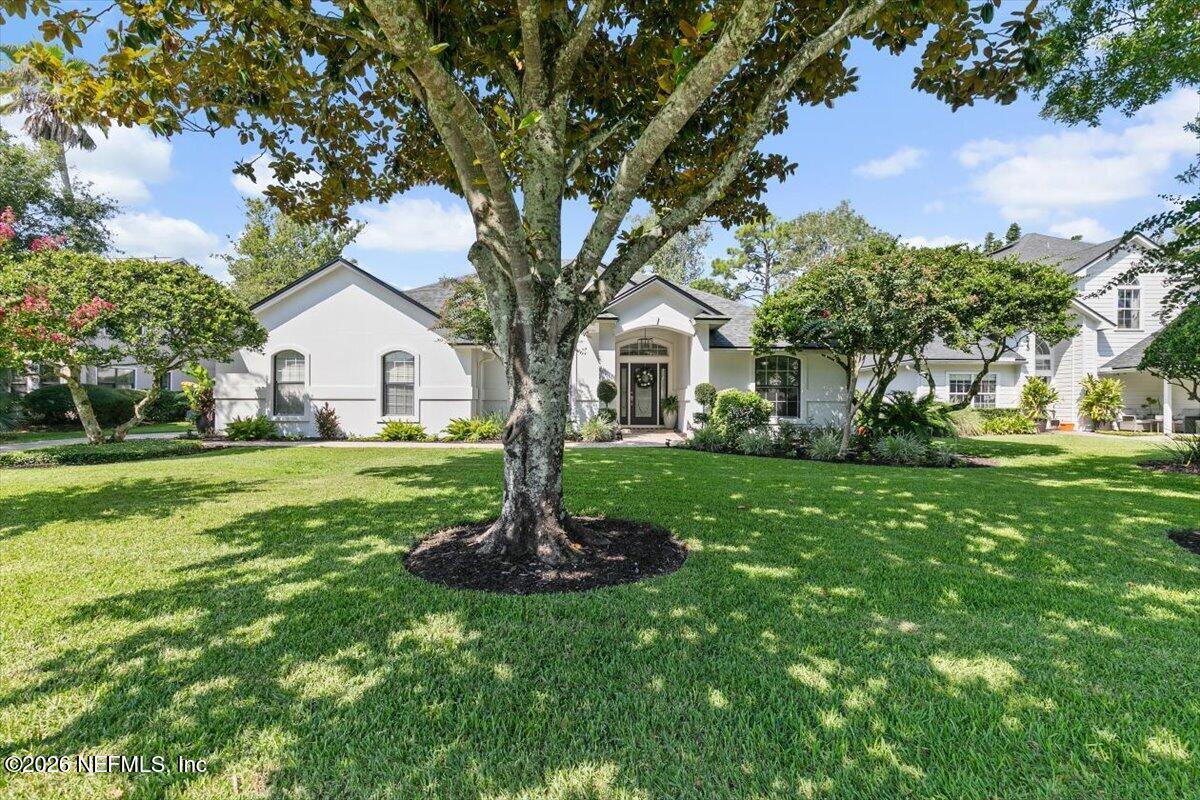 525 SUNSET Drive
