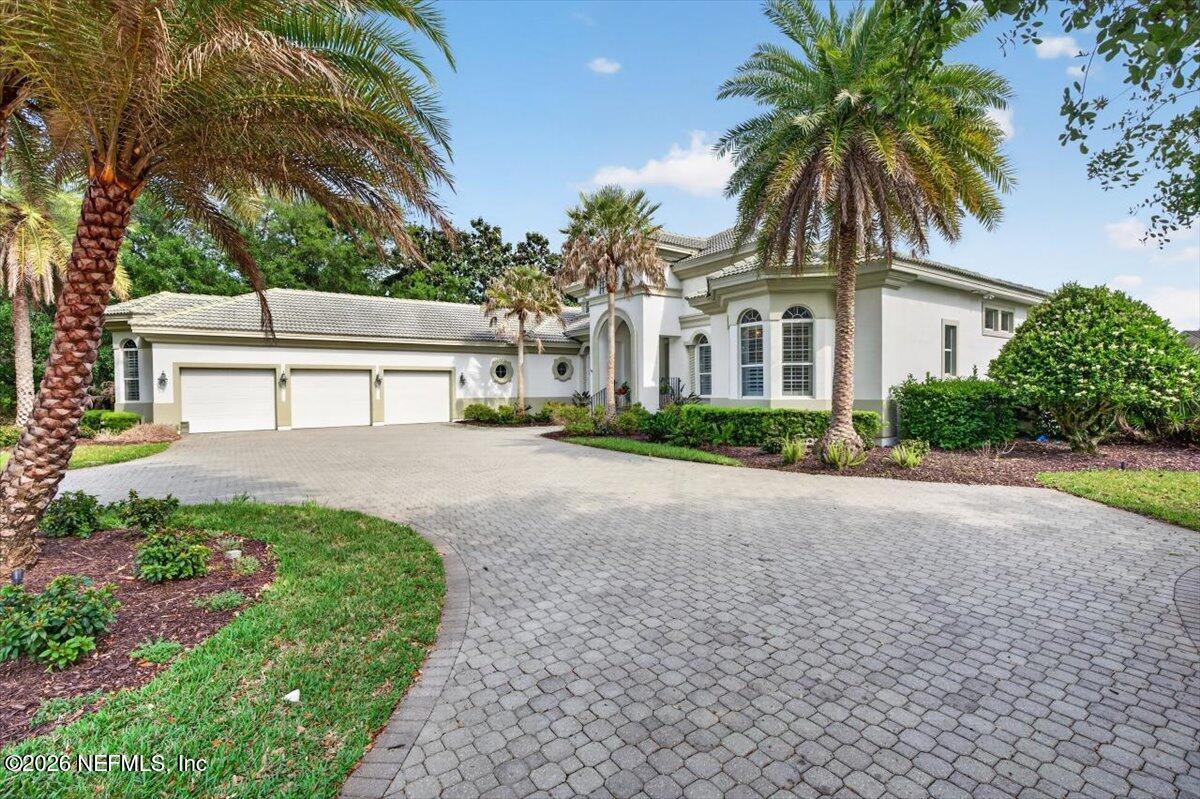161 N RIVER Drive