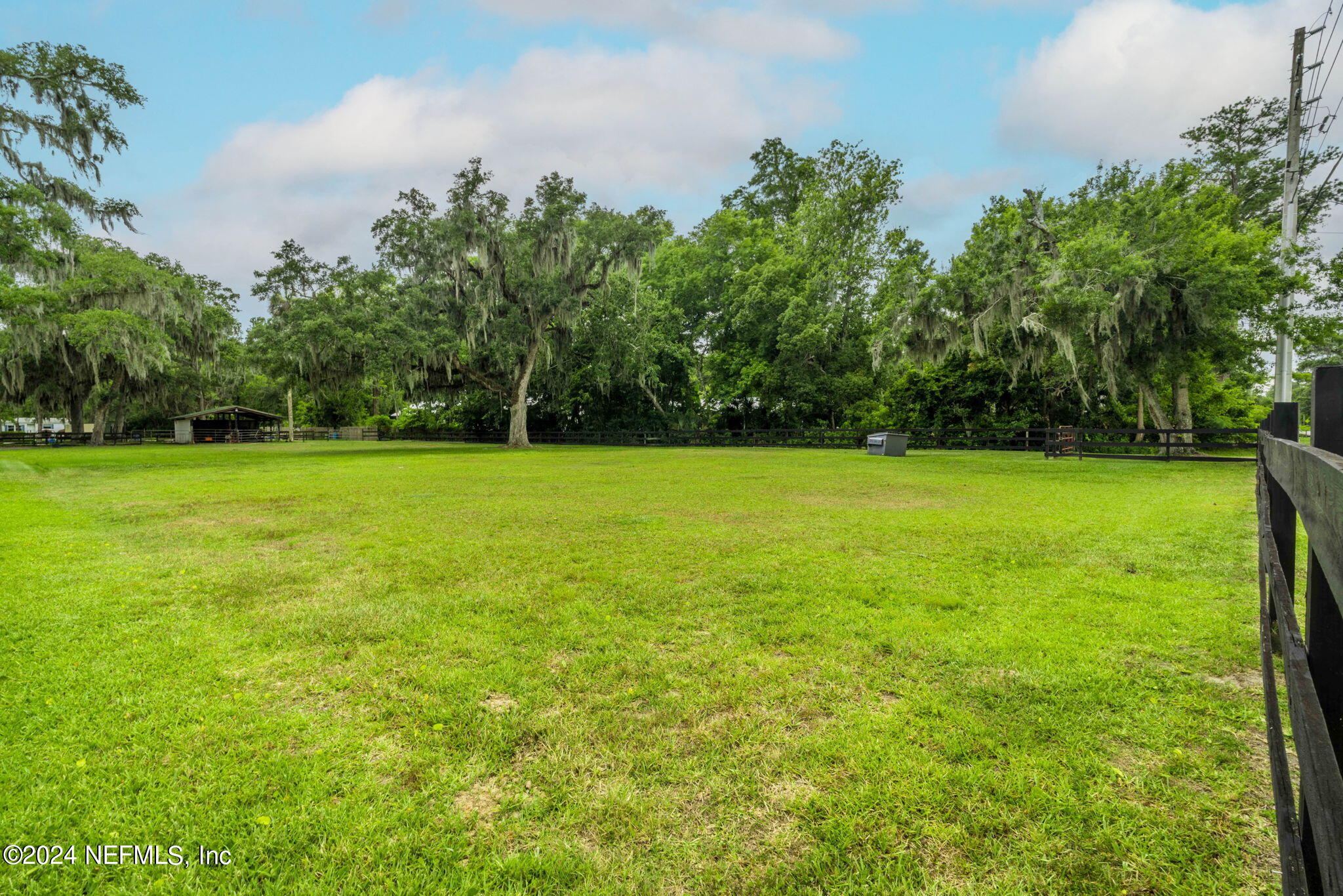 24X CANAL Boulevard