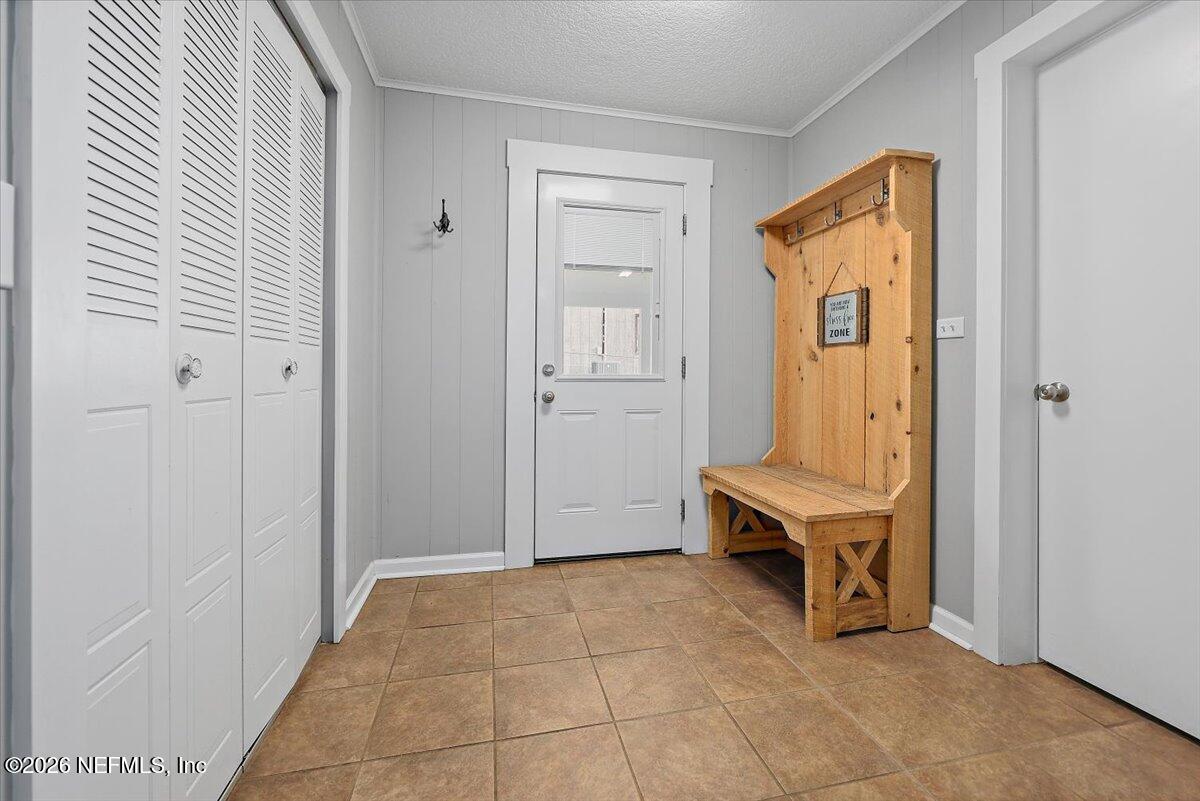 567 W HILLSBOROUGH Avenue