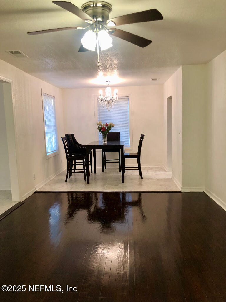 2815 SOUTHSIDE Boulevard