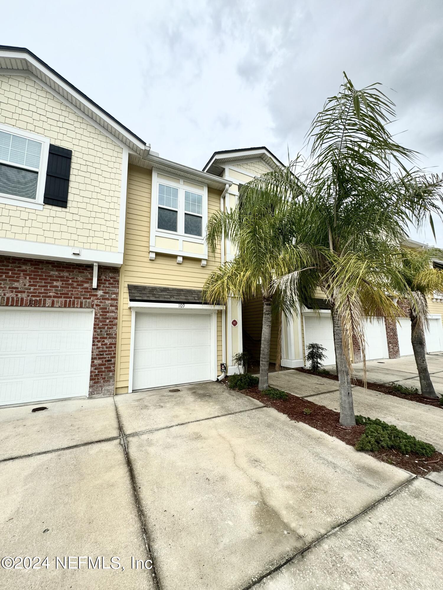 St Johns, FL home for sale located at 100 Brannan Place Unit 109, St Johns, FL 32259