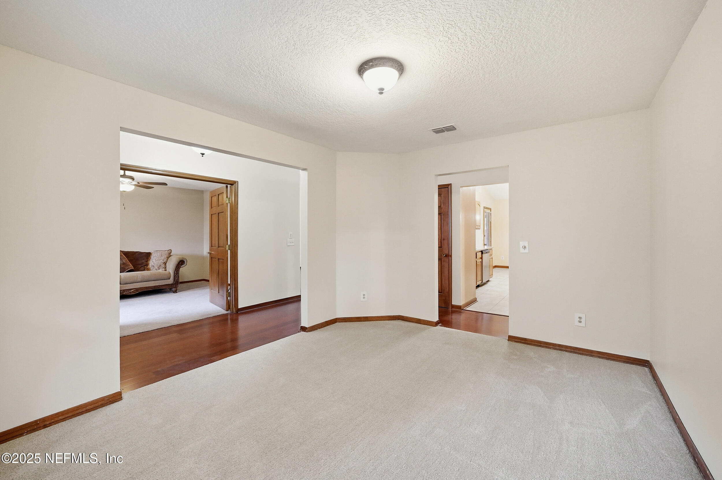 8548 CROSS TIMBERS Drive W