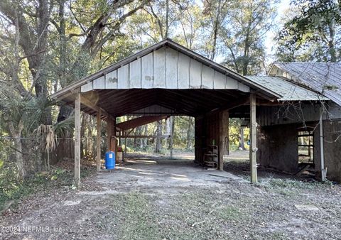 A home in Interlachen