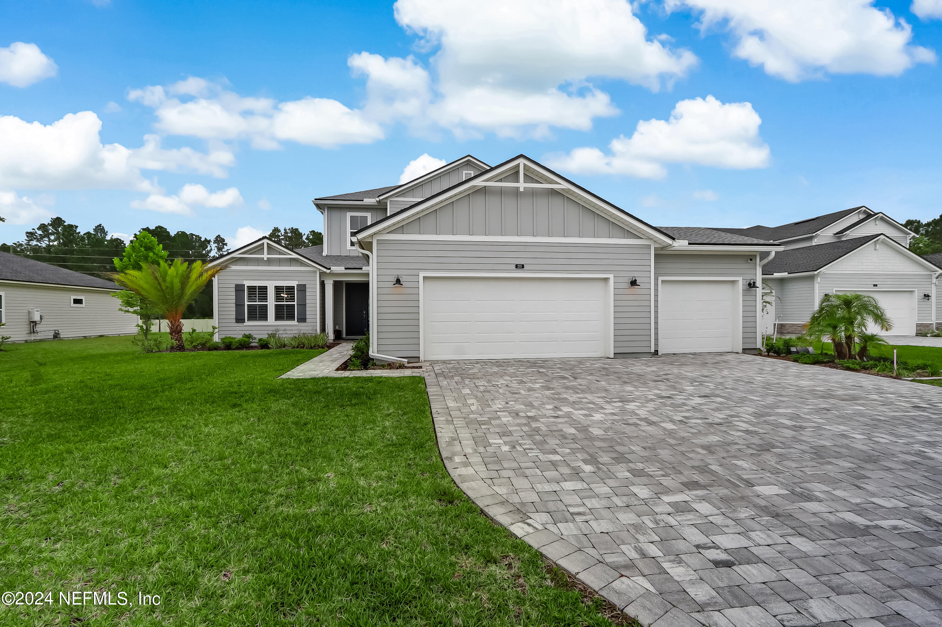 St Johns, FL home for sale located at 295 Morning Mist Lane, St Johns, FL 32259