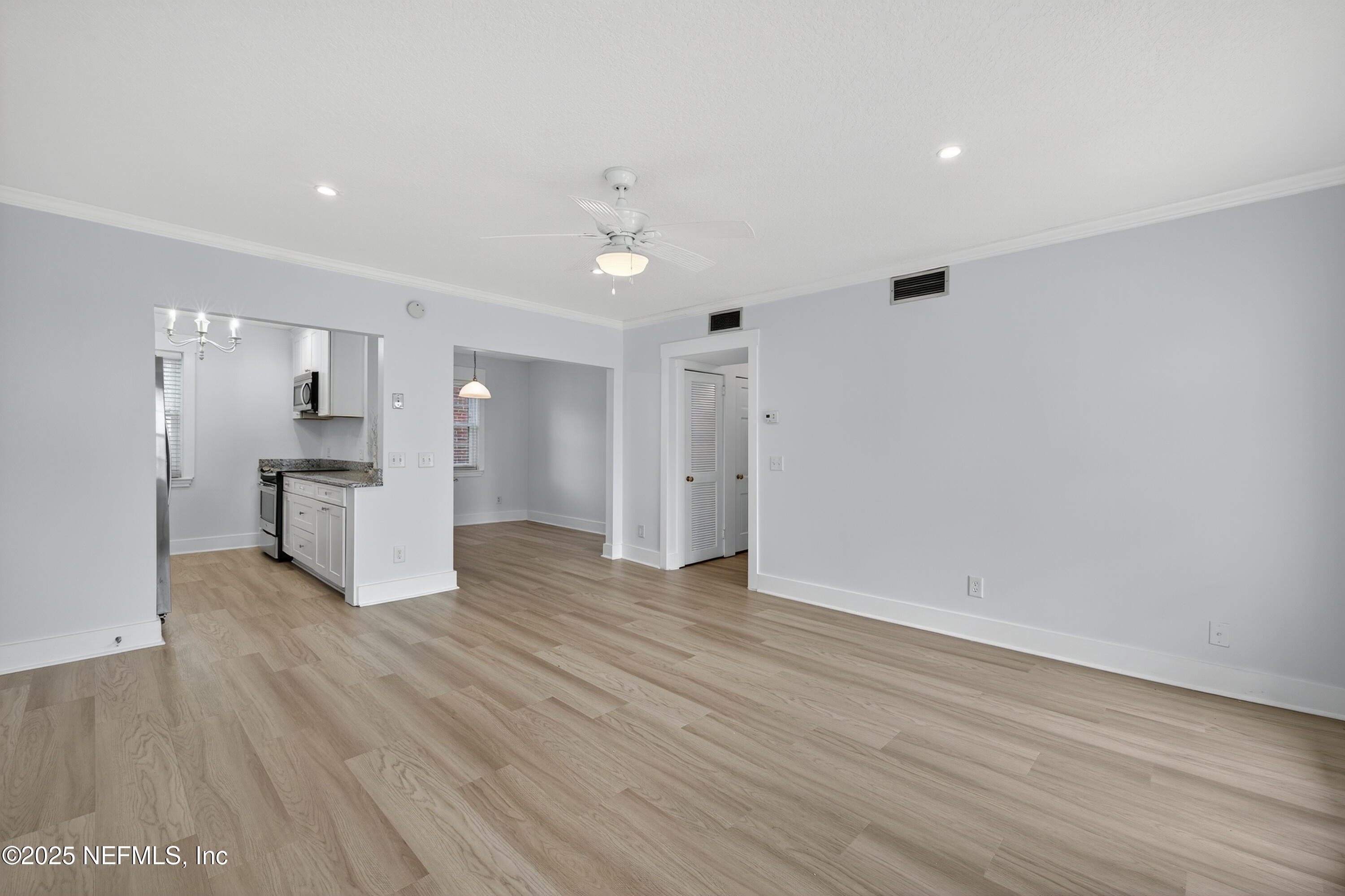 838 CEDAR Street 838