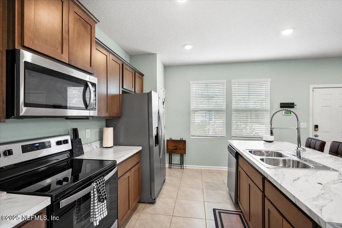 2846 MULE DEER Circle