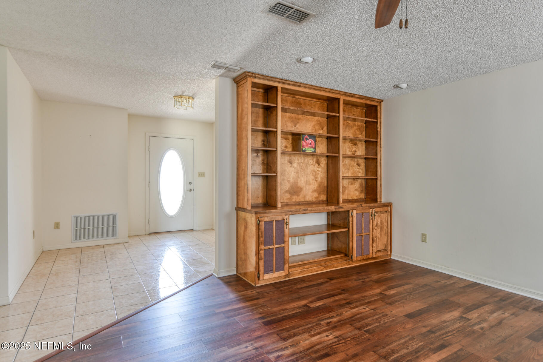 104 W FLAMINGO Drive