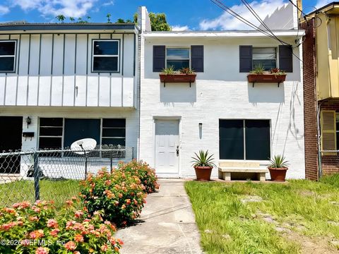 Photo of 4451 W MONCRIEF Road, Jacksonville, FL 32209 (MLS # 2143290)