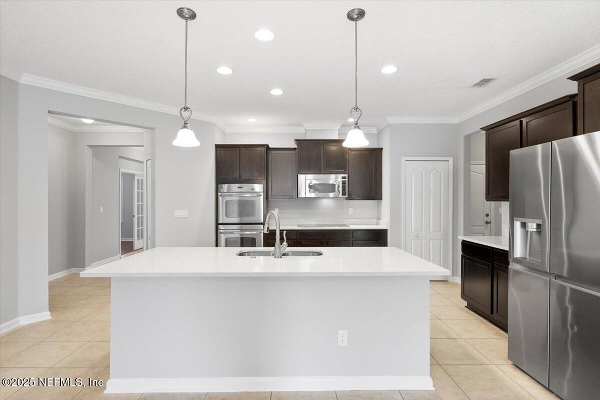 157 S FIELD CREST Drive
