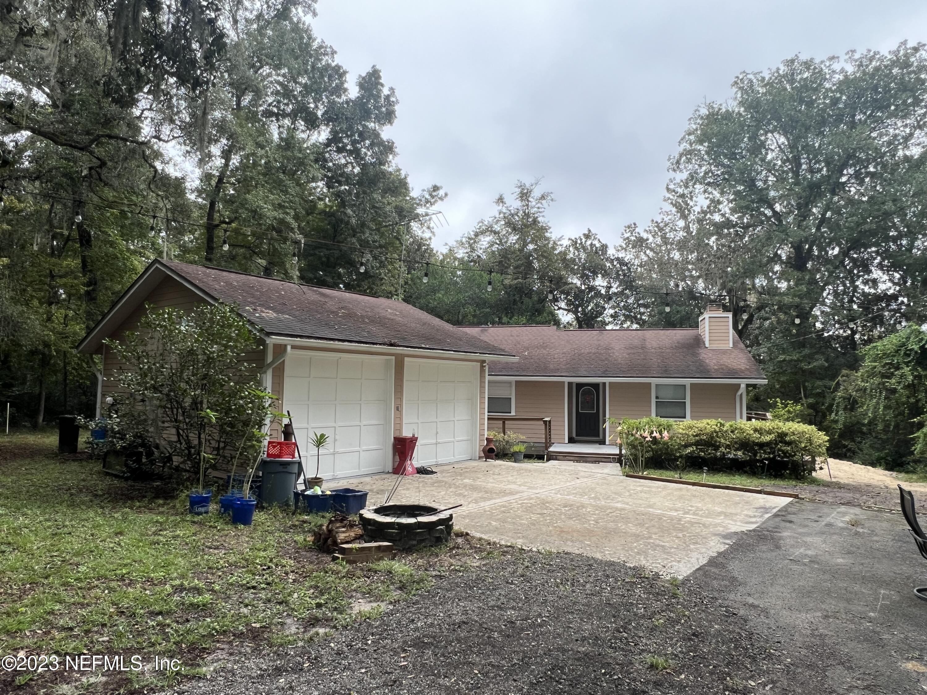 MIDDLEBURG, FL home for sale located at 4051 HALL BOREE RD, MIDDLEBURG, FL 32068