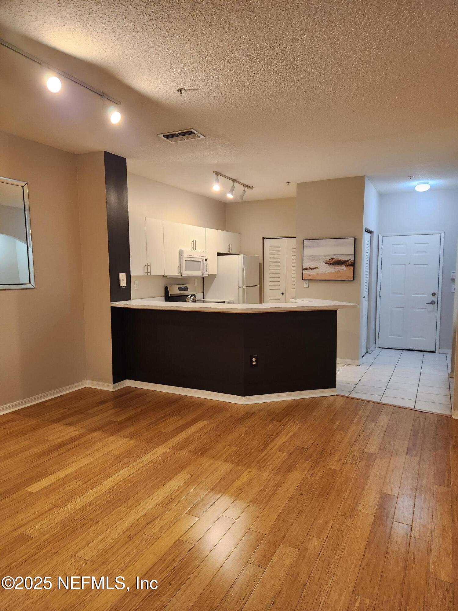 510 FLORIDA CLUB Boulevard 101