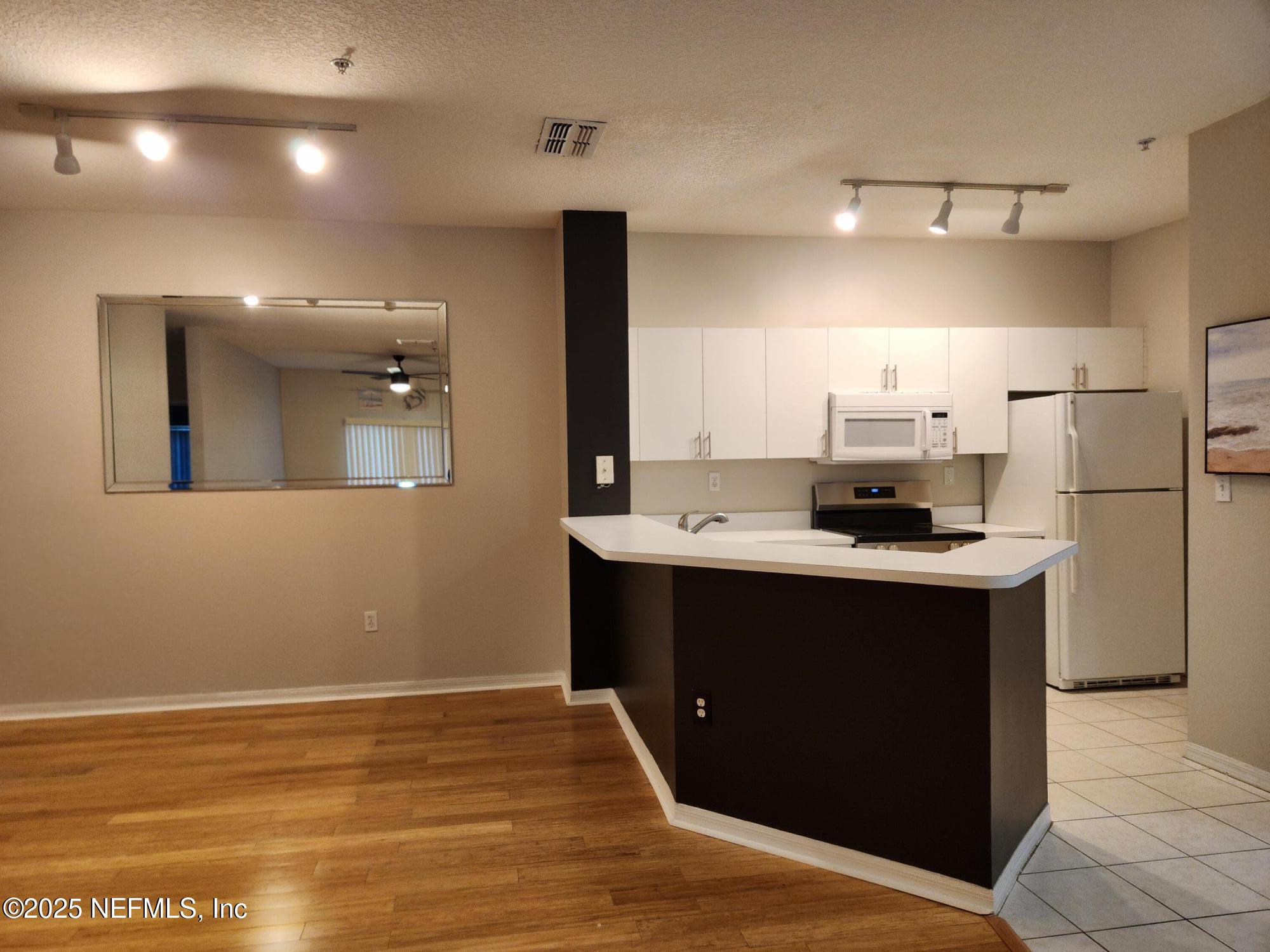 510 FLORIDA CLUB Boulevard 101