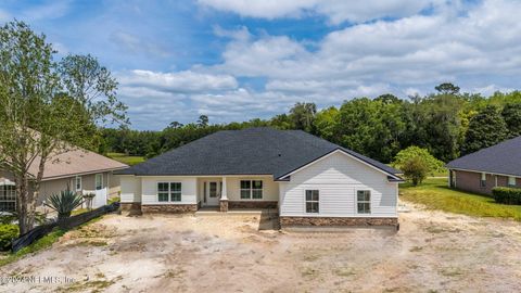 Single Family Residence in Green Cove Springs FL 3388 OLYMPIC Drive 2.jpg