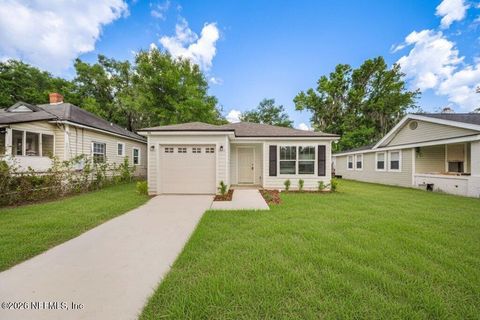 Photo of 423 W 61ST Street, Jacksonville, FL 32208 (MLS # 2145677)