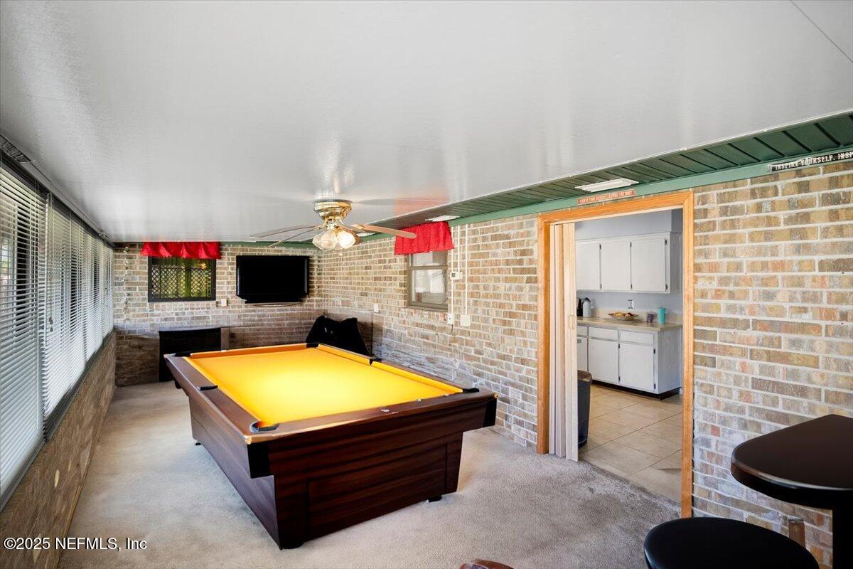 804 LIGHTWOOD Court