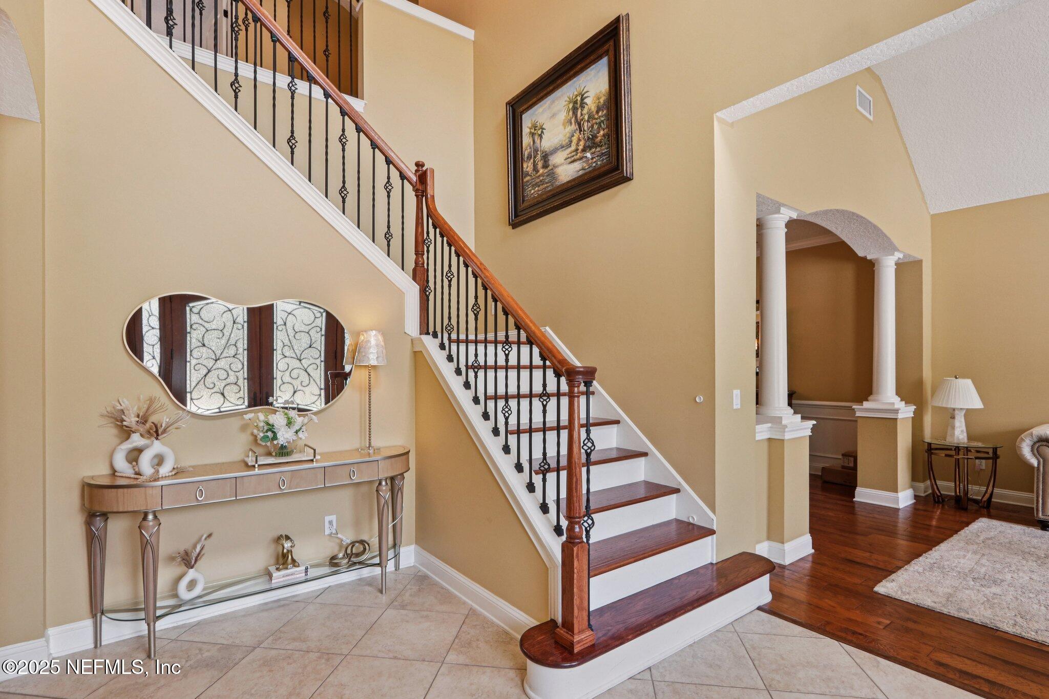 256 ST JOHNS FOREST Boulevard