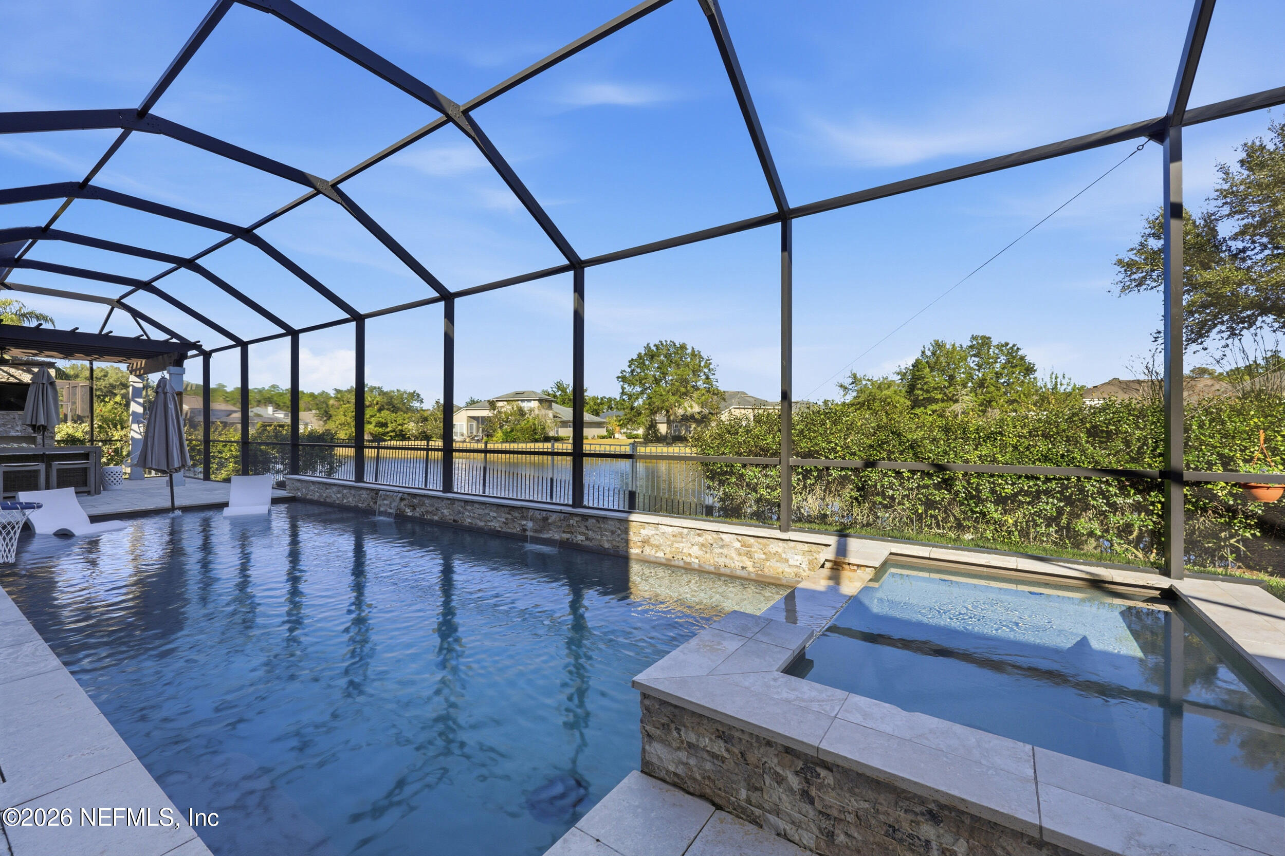 284 ST JOHNS FOREST Boulevard