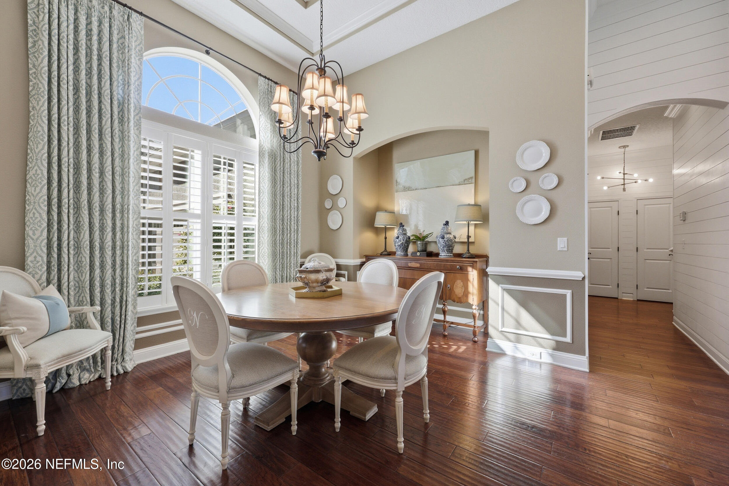 284 ST JOHNS FOREST Boulevard