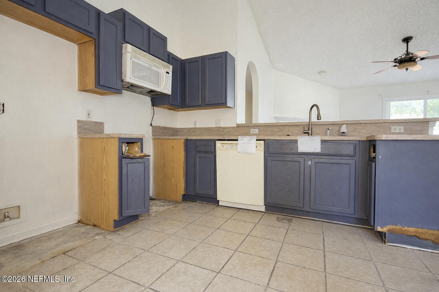 735 CHESTNUT OAK Drive