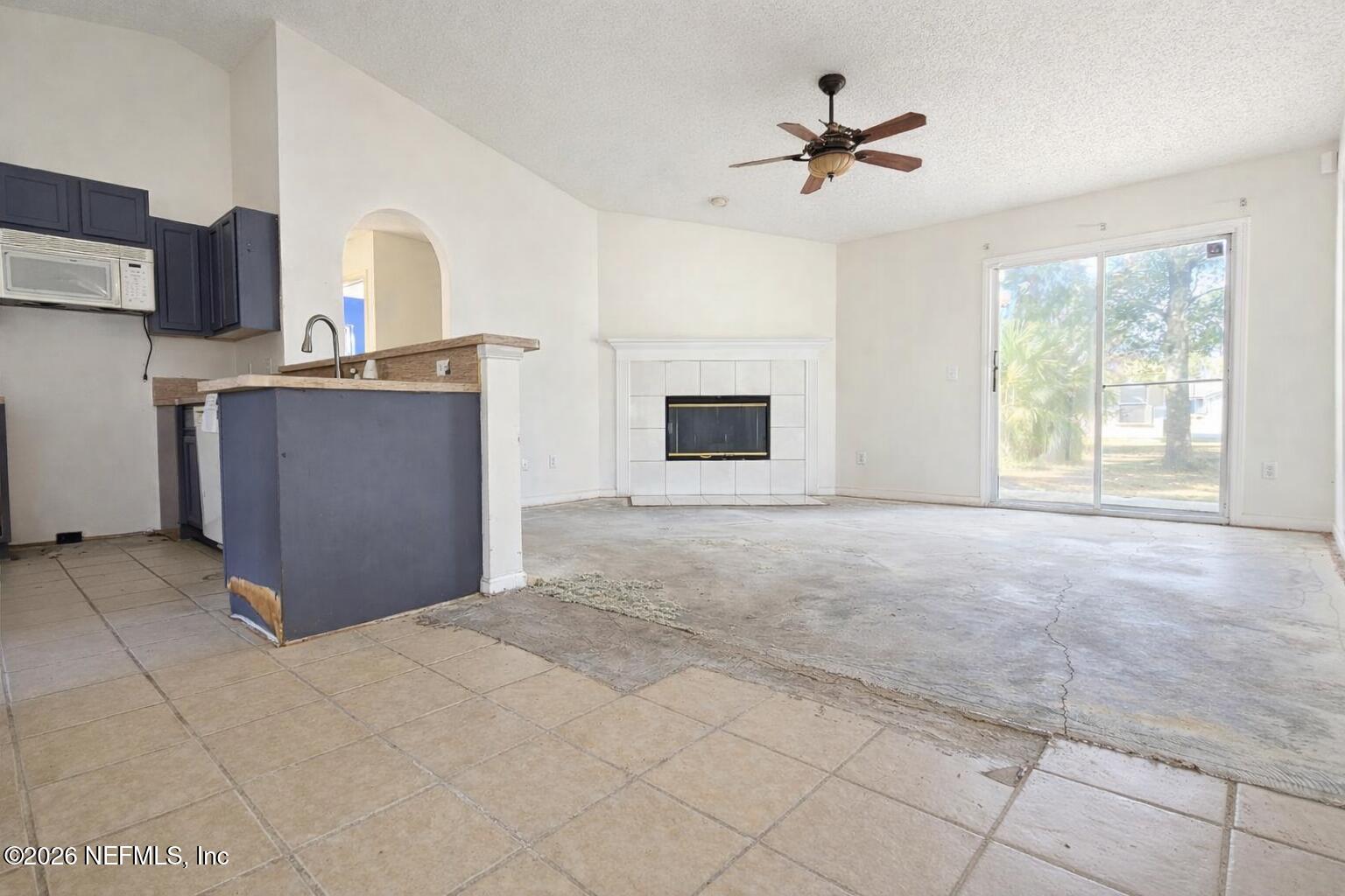 735 CHESTNUT OAK Drive