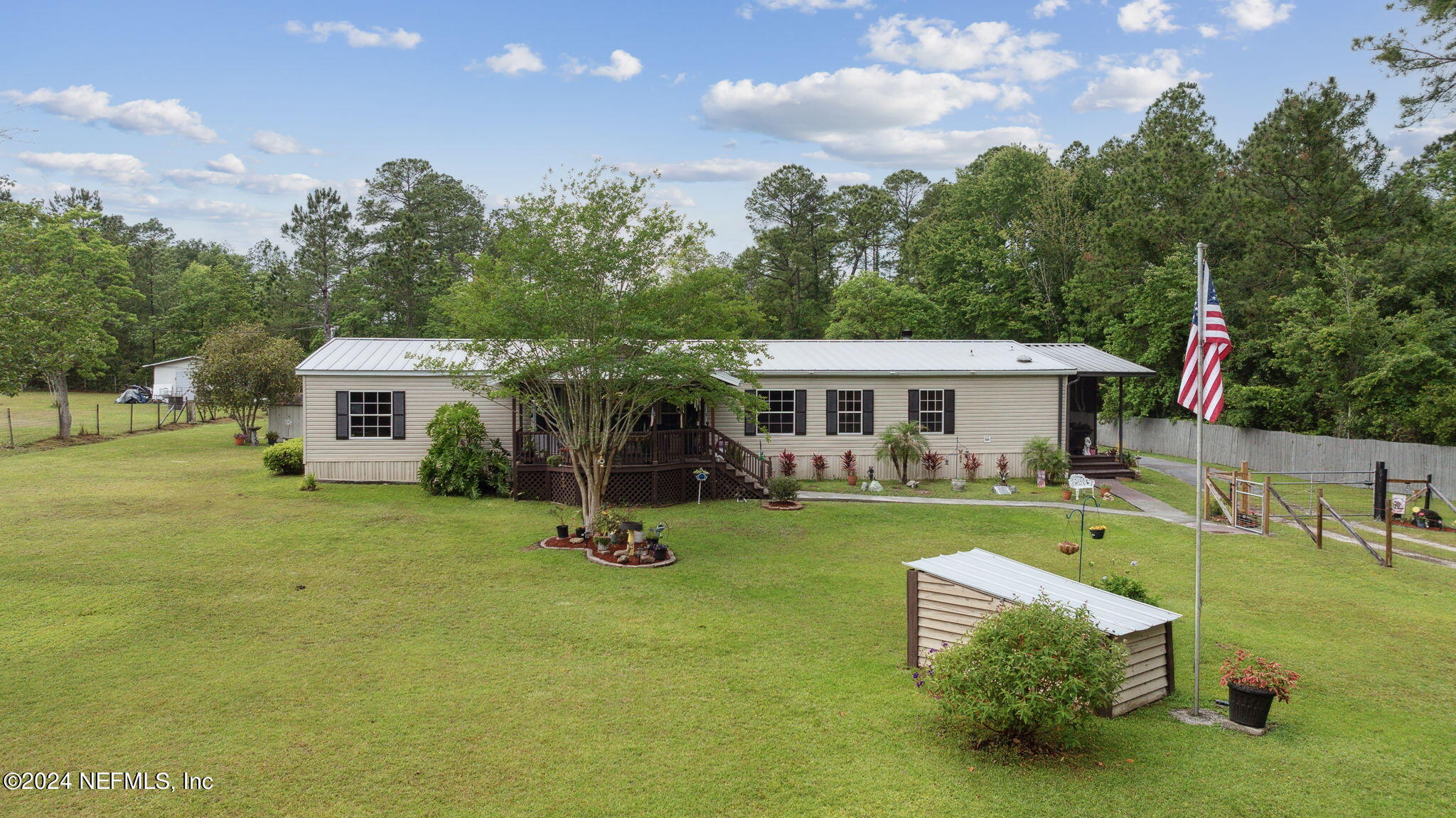 Middleburg, FL home for sale located at 221 Yucca Street, Middleburg, FL 32068