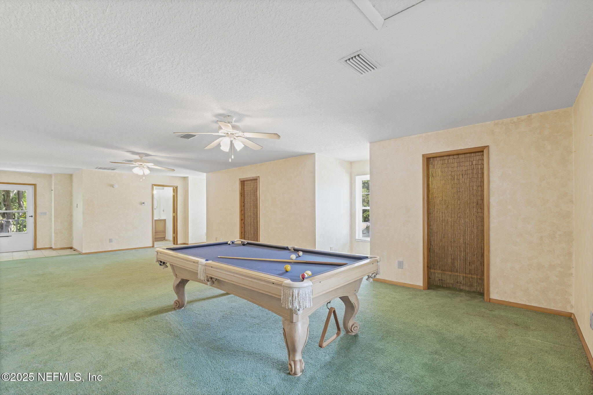 136 HOLLYWOOD FOREST Drive