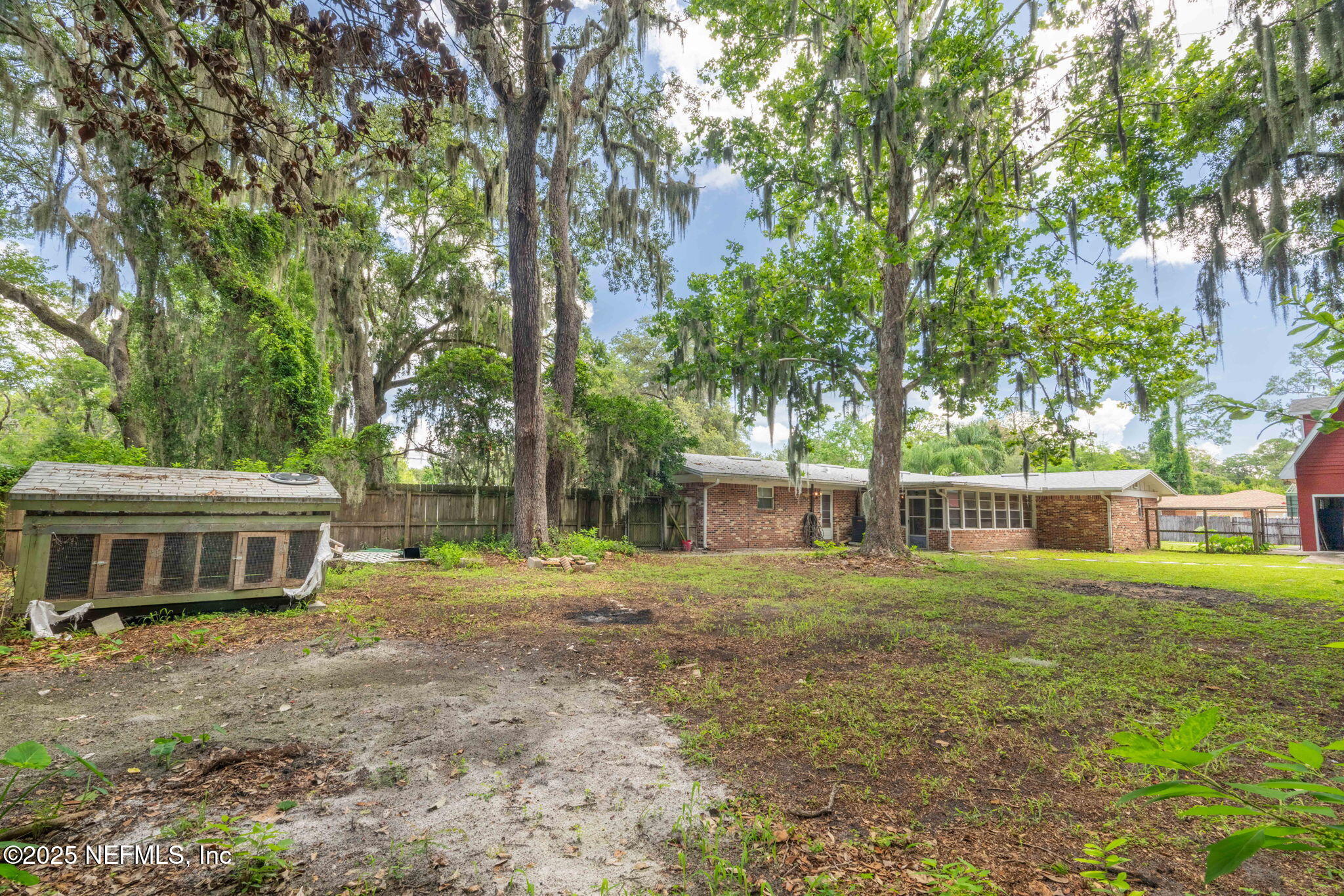 136 HOLLYWOOD FOREST Drive