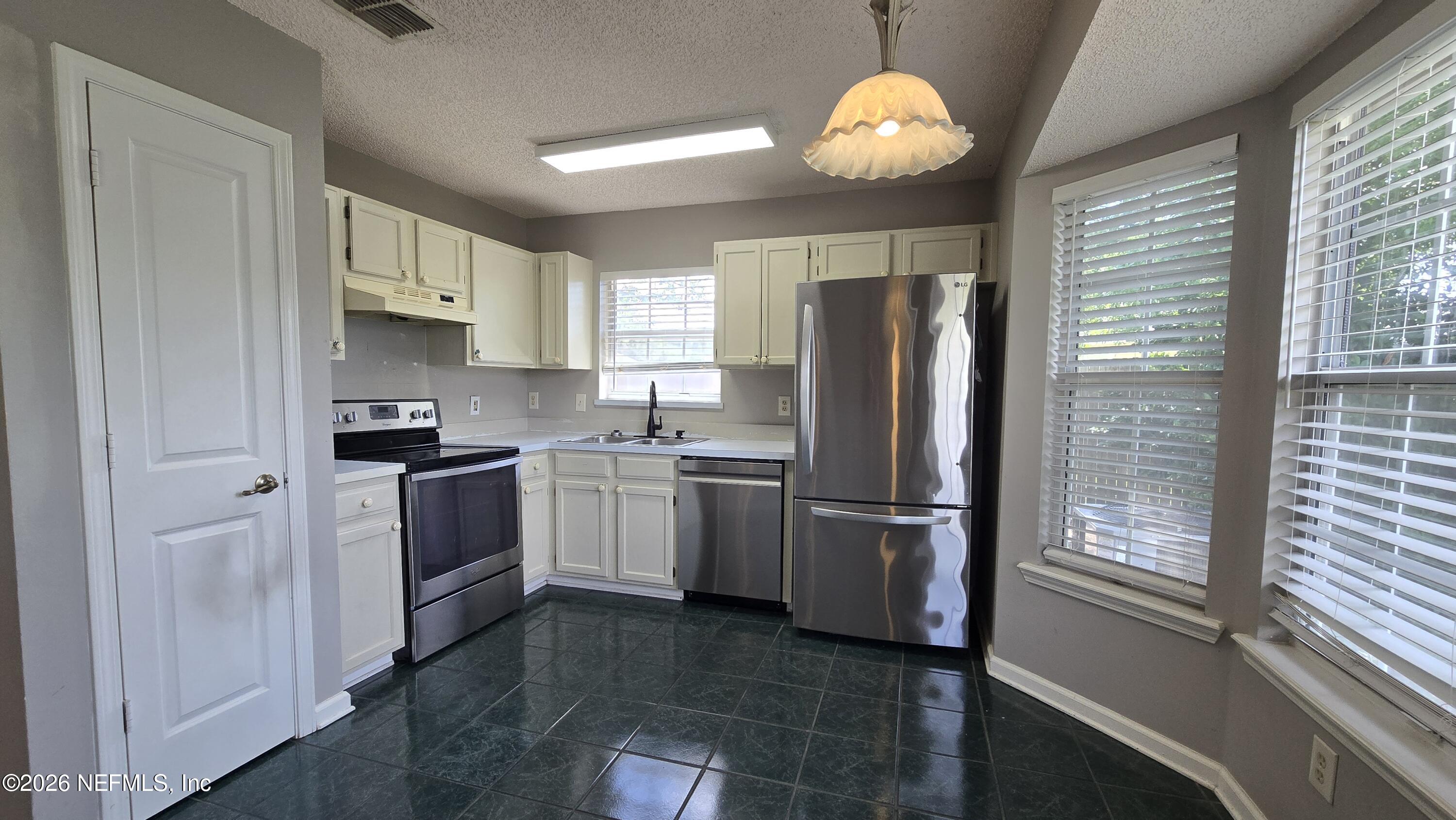 2995 QUAPAW Trail