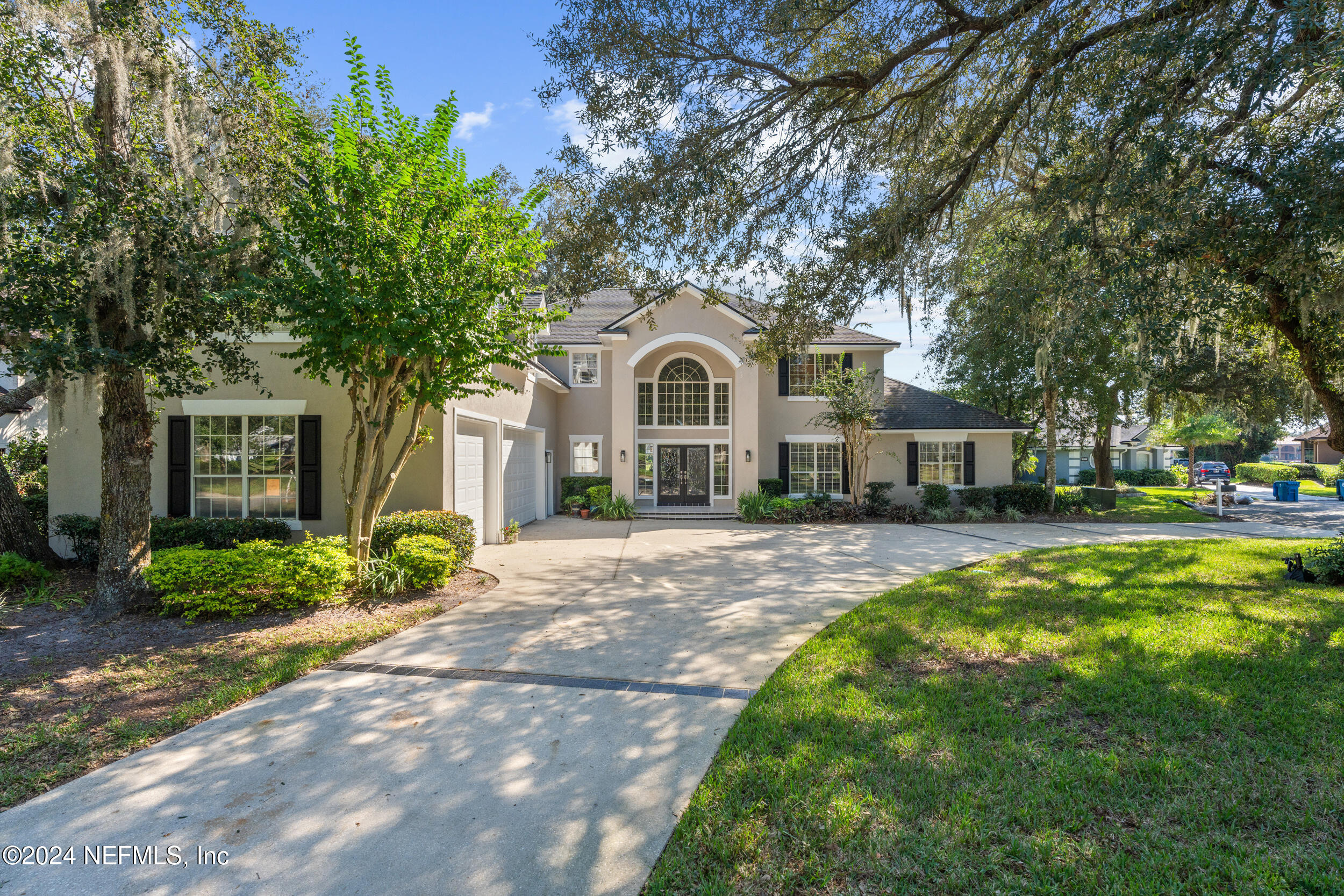 13601 EMERALD COVE Court