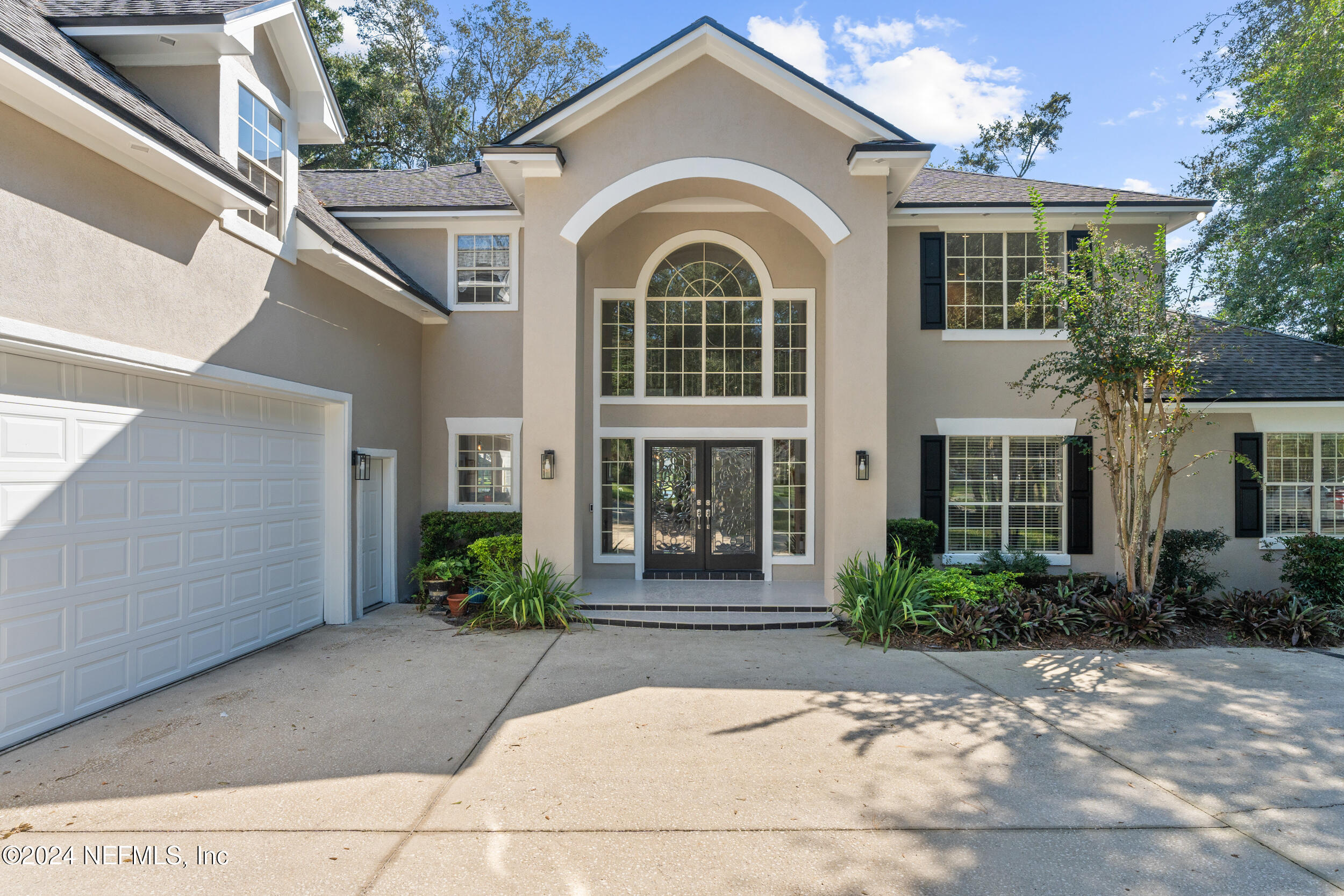 13601 EMERALD COVE Court