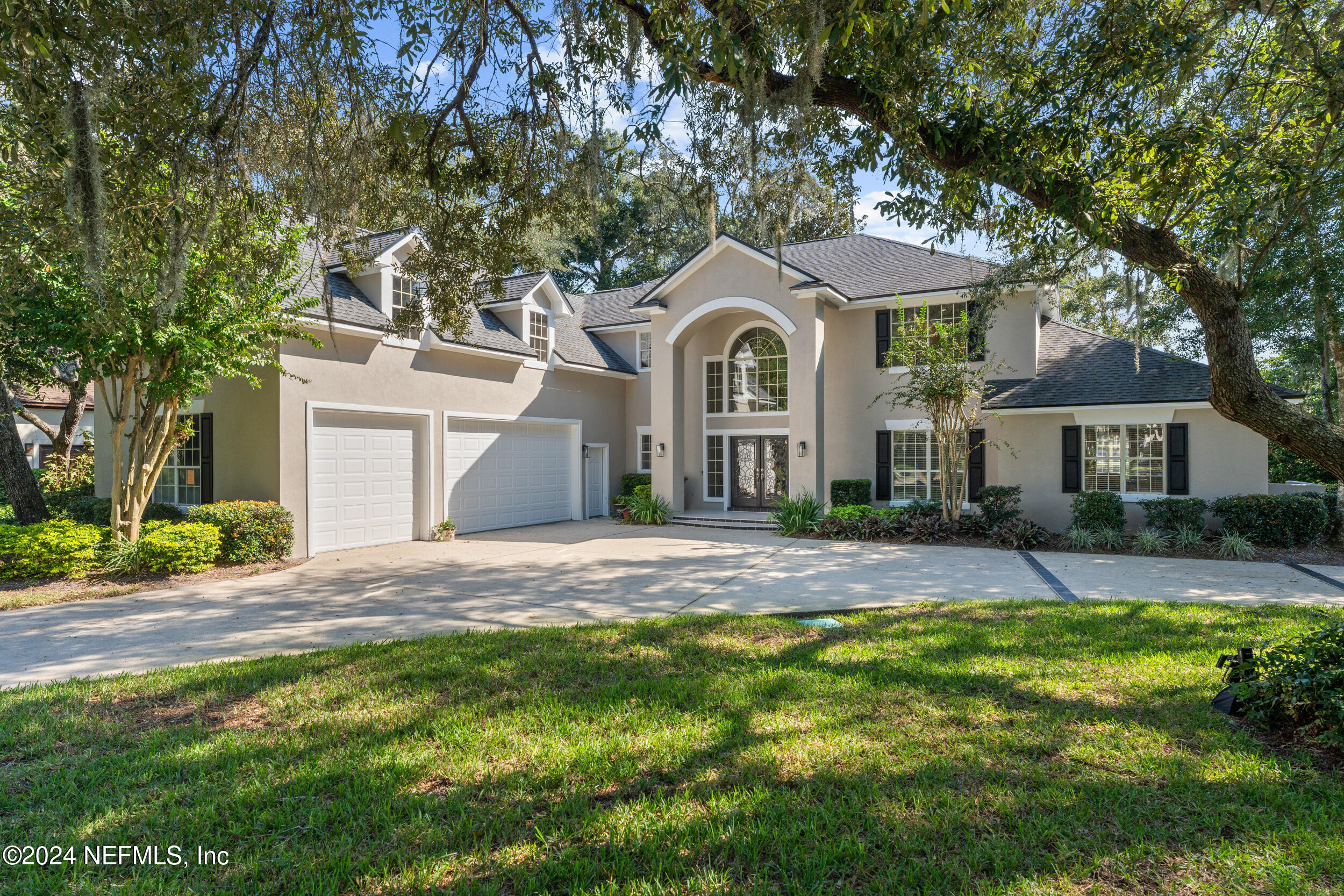 13601 EMERALD COVE Court