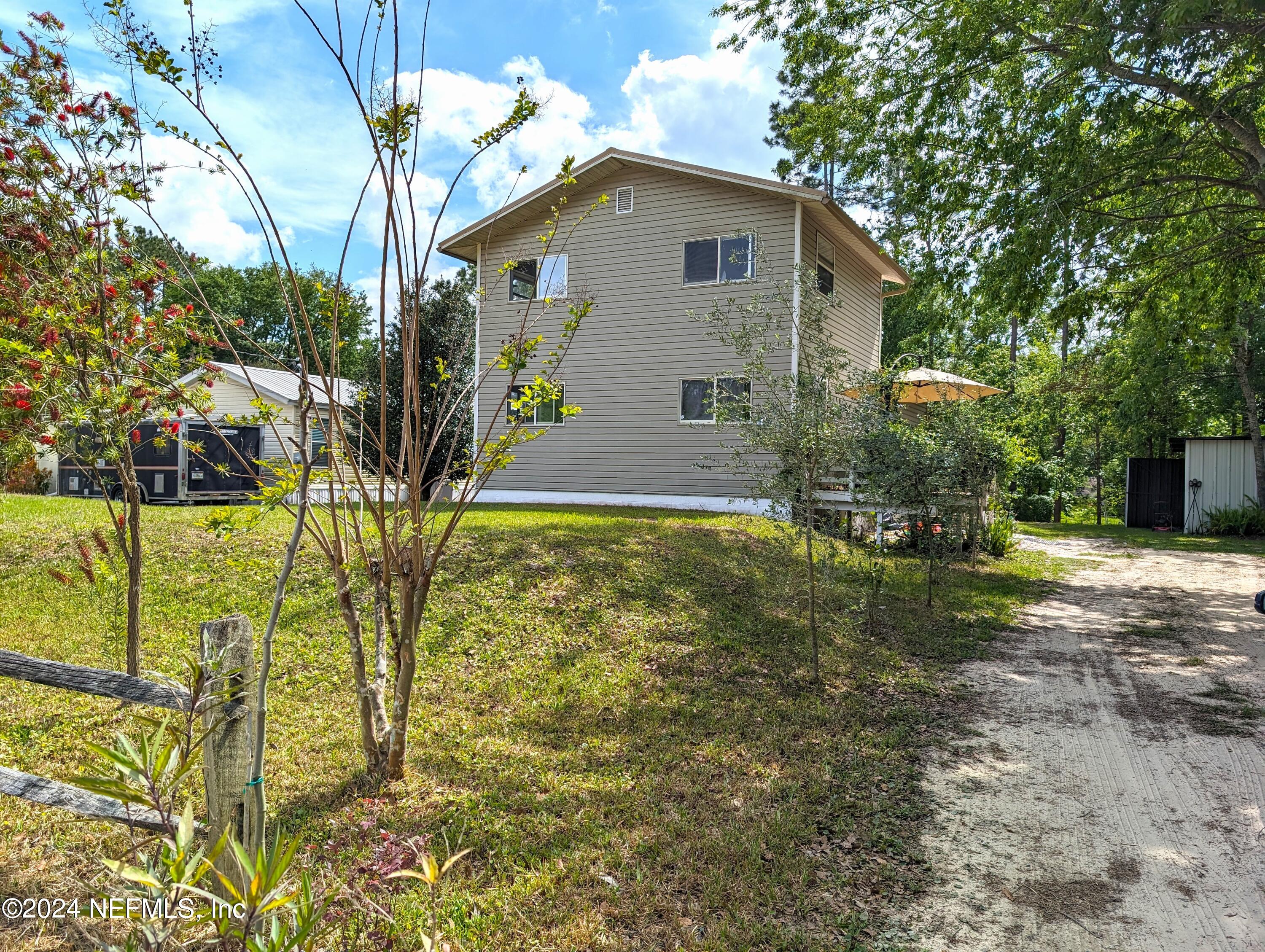 Palatka, FL home for sale located at 131 KINGFISH Avenue, Palatka, FL 32177