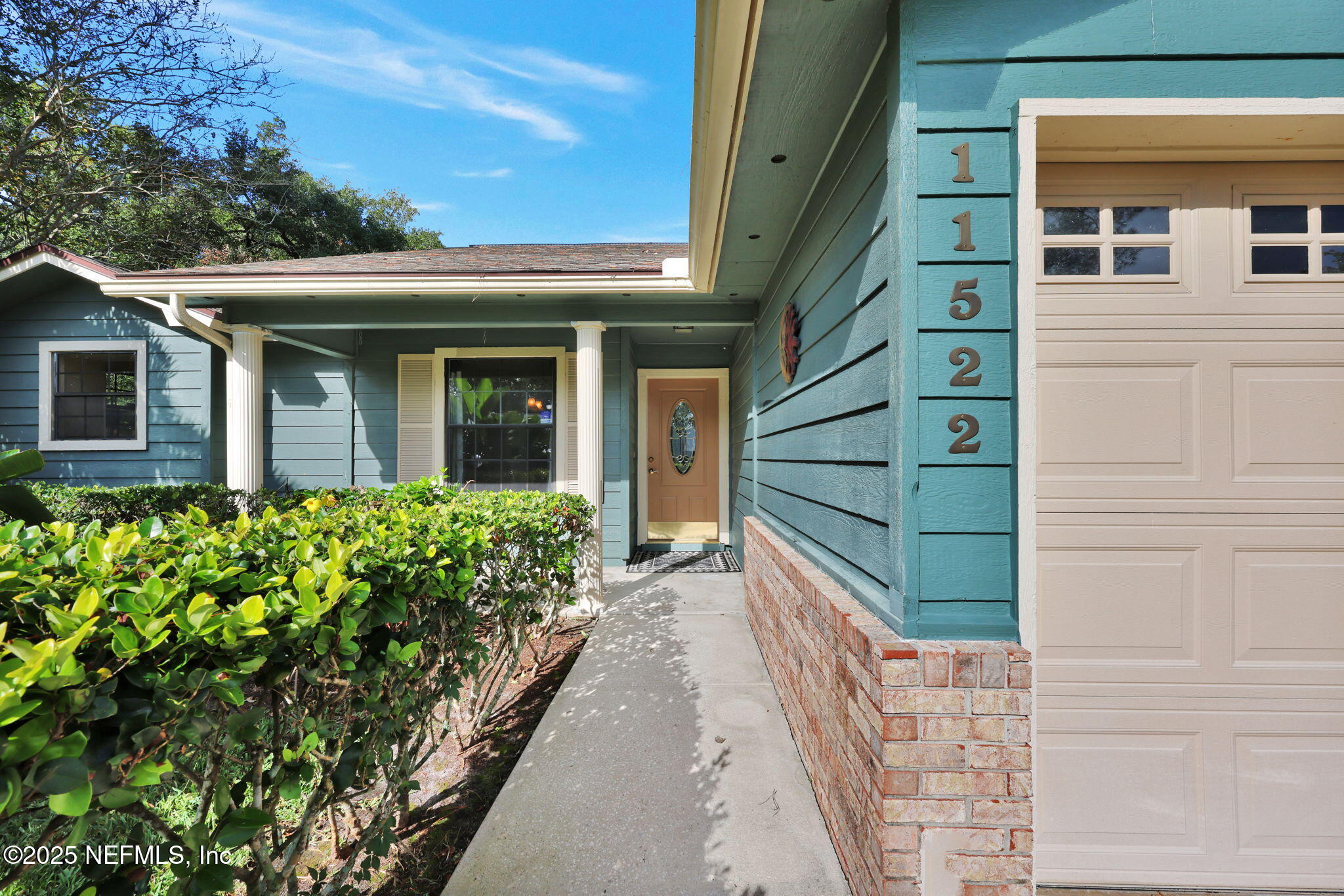 11522 SWEETWATER OAKS Drive W